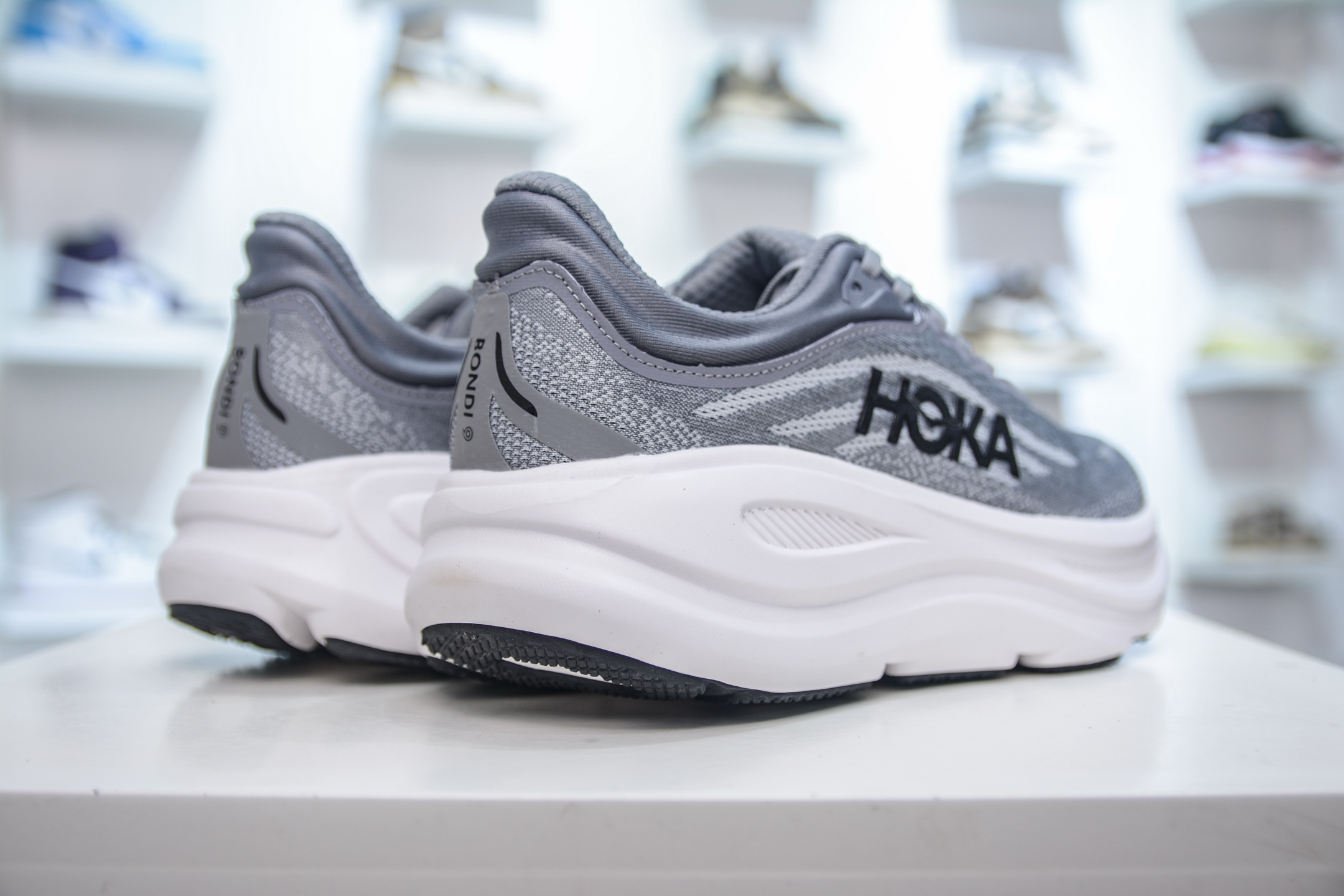 200 CS版 HOKA ONE ONE Bondi 9 WIDE 邦迪九代舒适防滑耐磨低帮休闲跑步鞋 1162011/WNCL