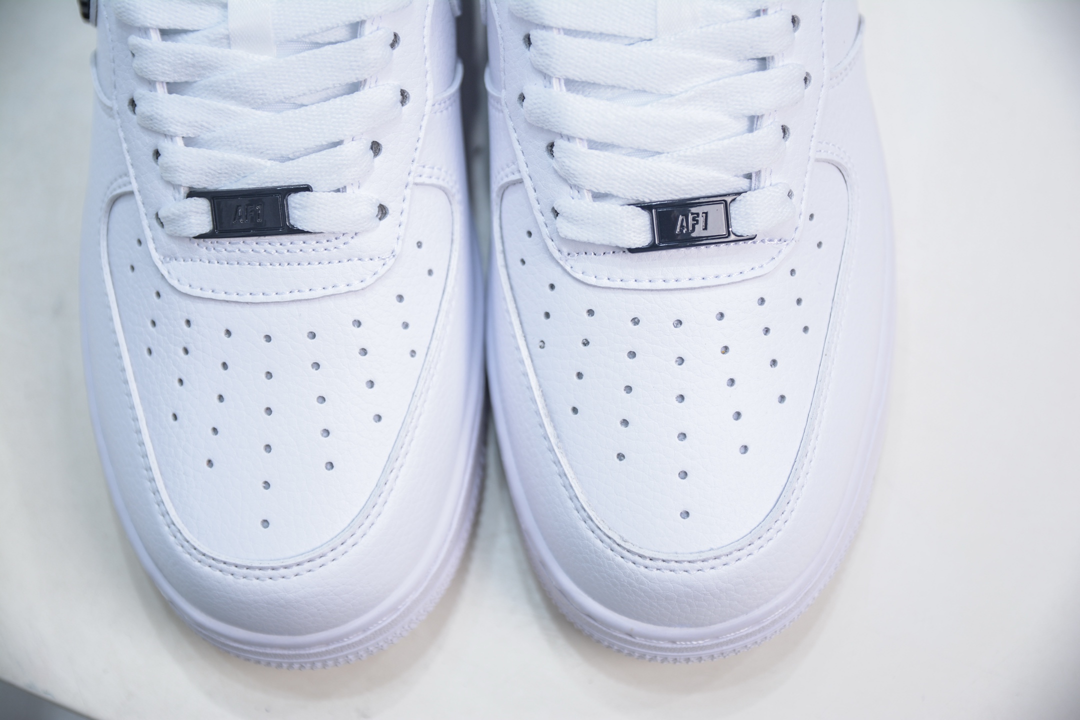 180 PB版 NK Air Force 1 Low '07 空军一号低帮经典板鞋 毒液液态金属白黑 IF1686-101