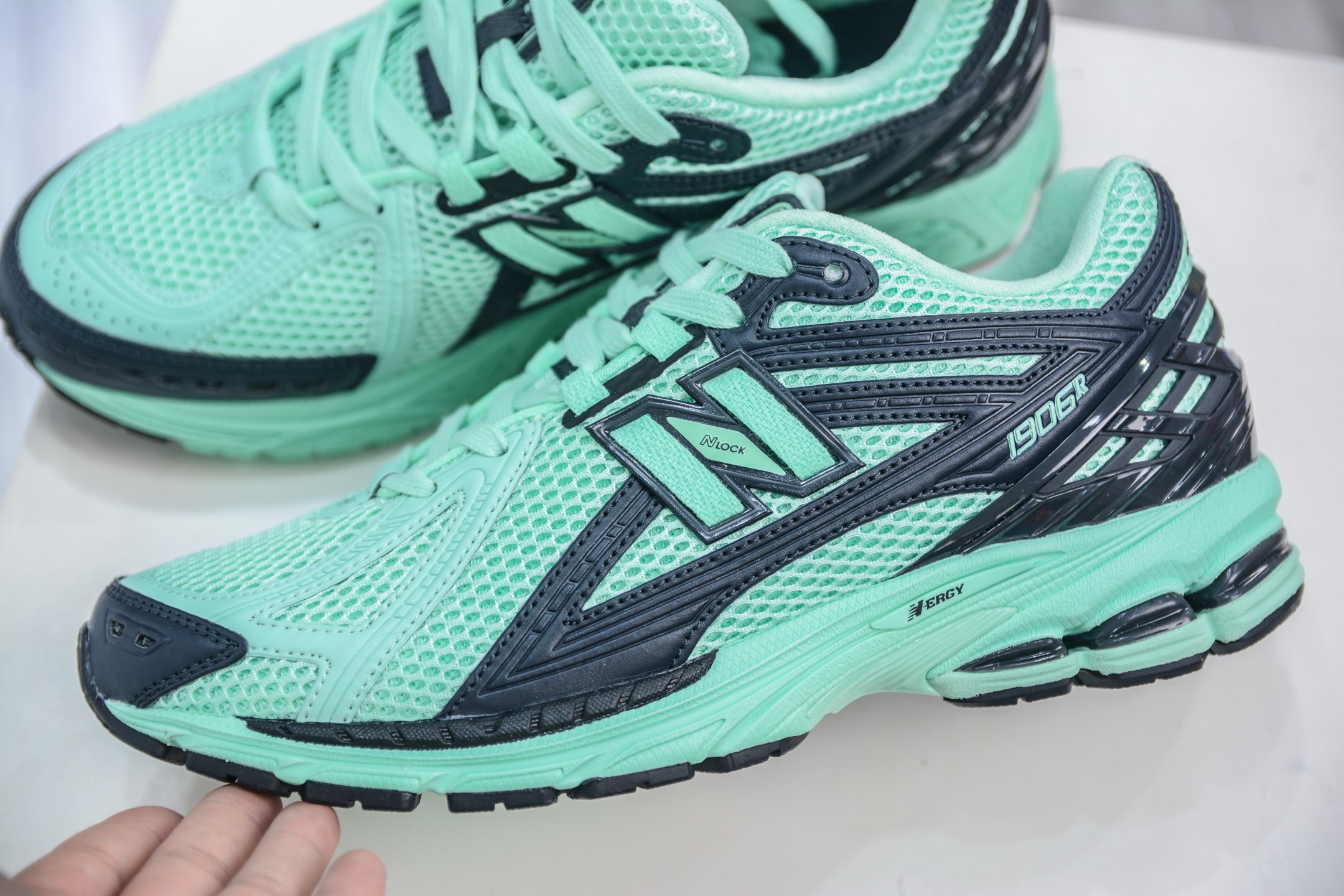 210 T版纯原 New Balance M1906R系列 复古老爹防滑耐磨低帮 跑步鞋 M1906RSB