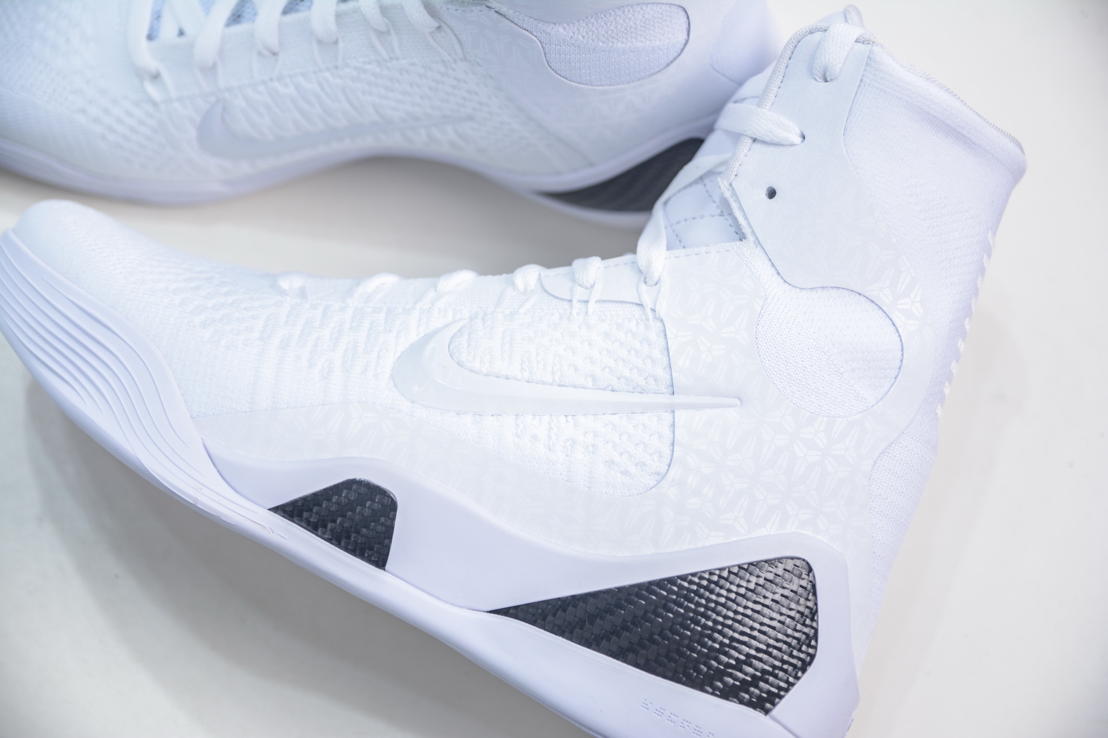380 NK Kobe 9 Elite Protro ”Halo” 白黑 2025曼巴年重磅新品 灭世纯原 FZ7335-100