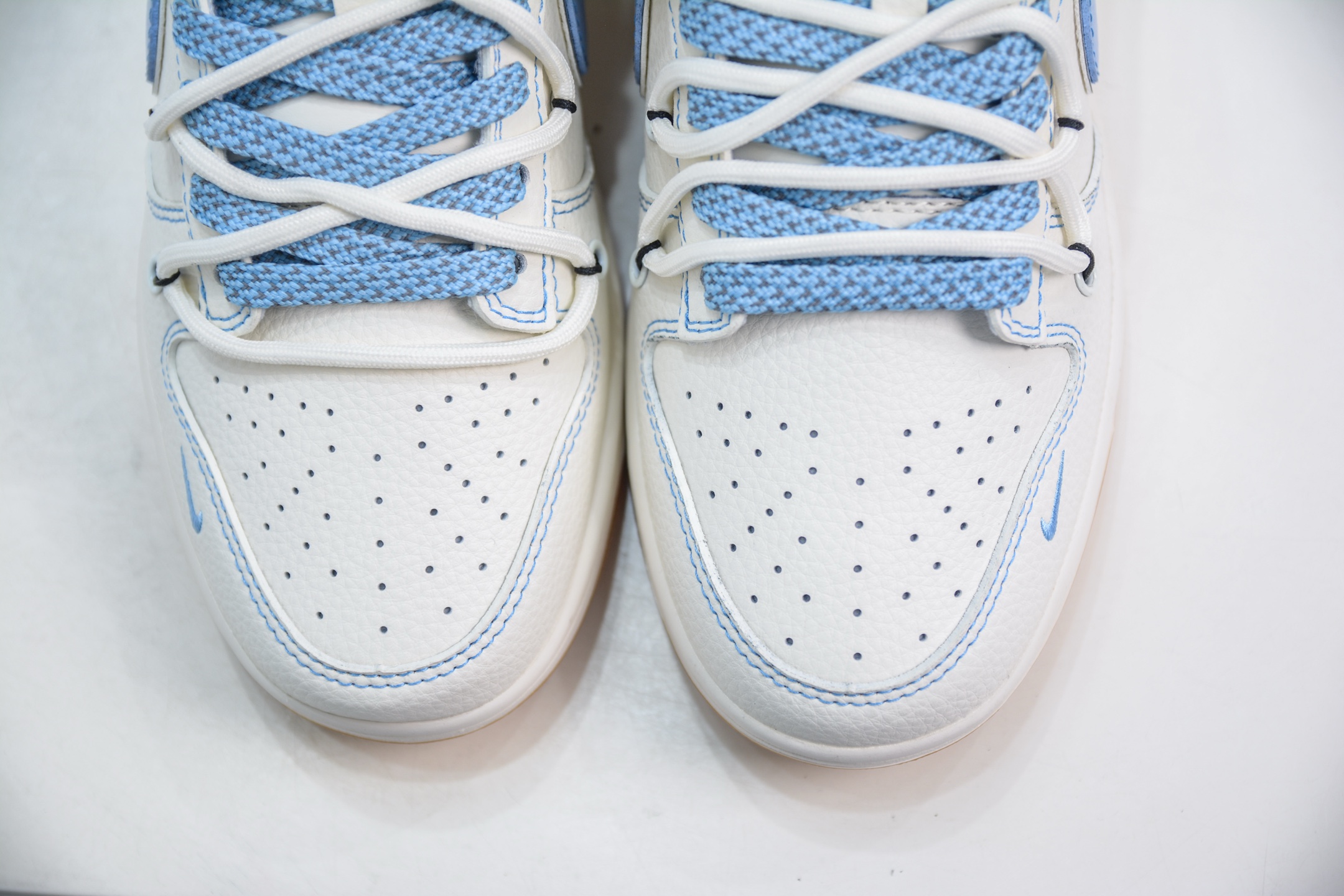 Nike SB Dunk Low x Supreme SUP联名-米白蓝勾绑带 FC1688-216