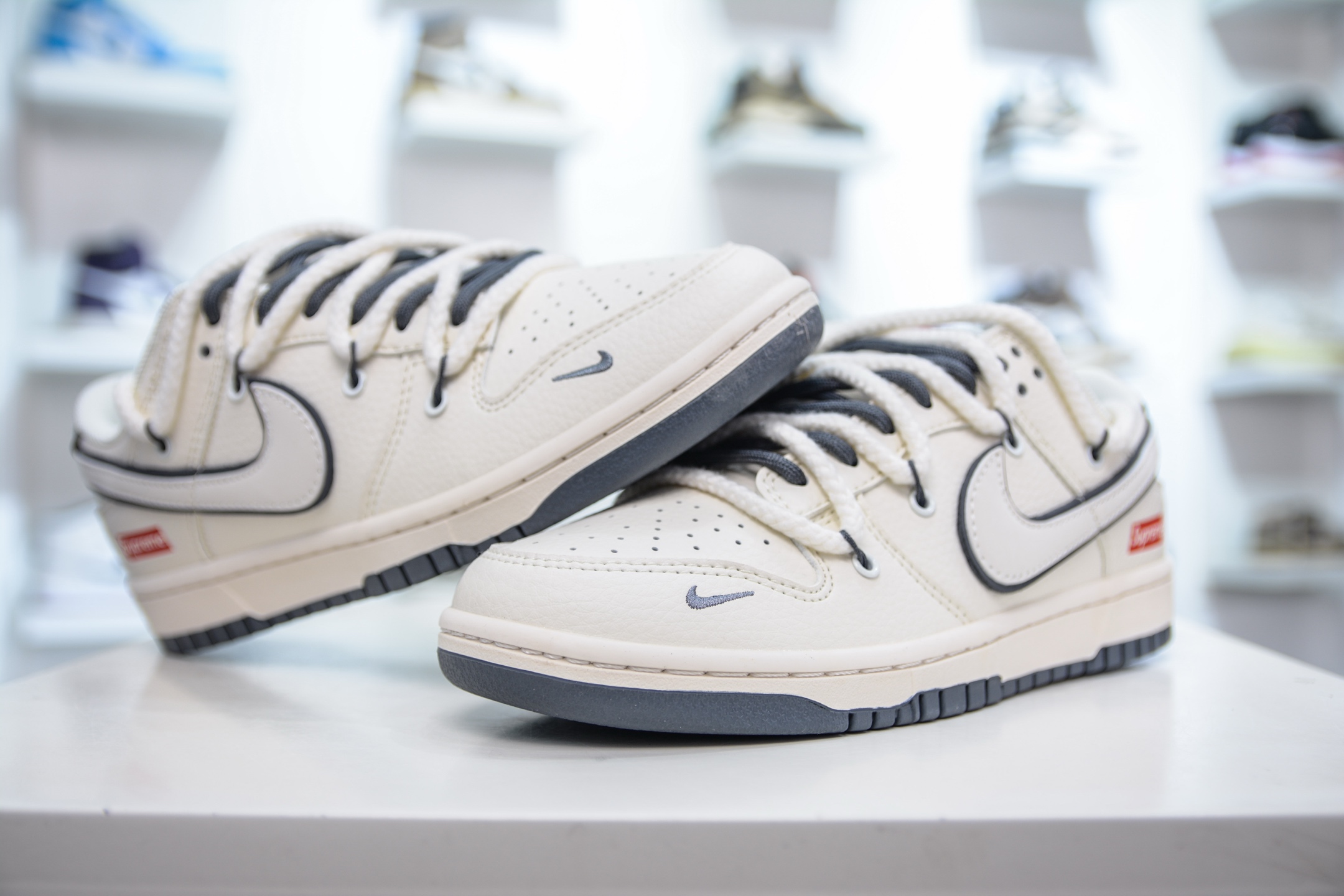 300 Nike SB Dunk Low x Supreme SUP联名-米白白勾绑带 YX5066-258