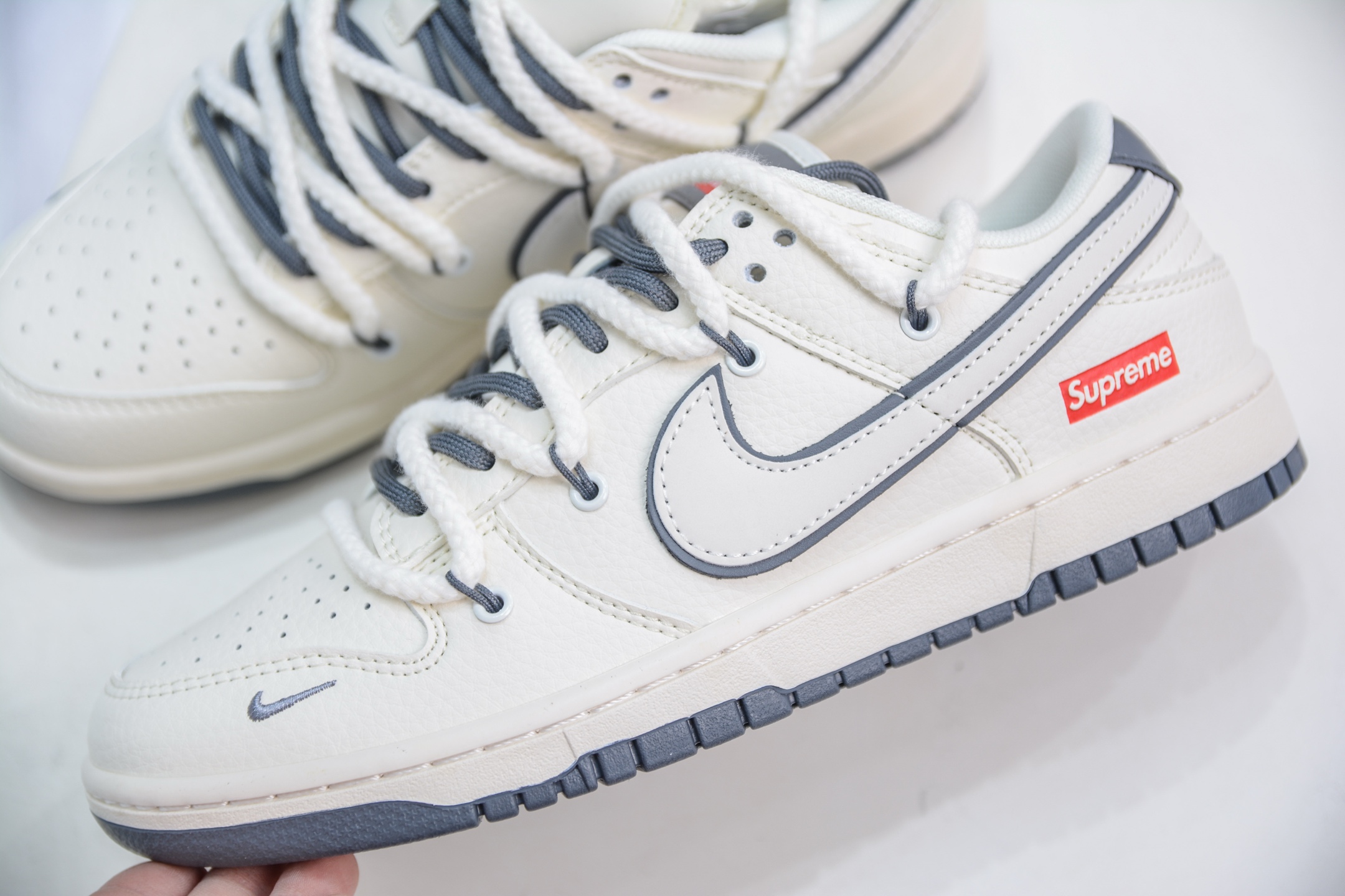 300 Nike SB Dunk Low x Supreme SUP联名-米白白勾绑带 YX5066-258