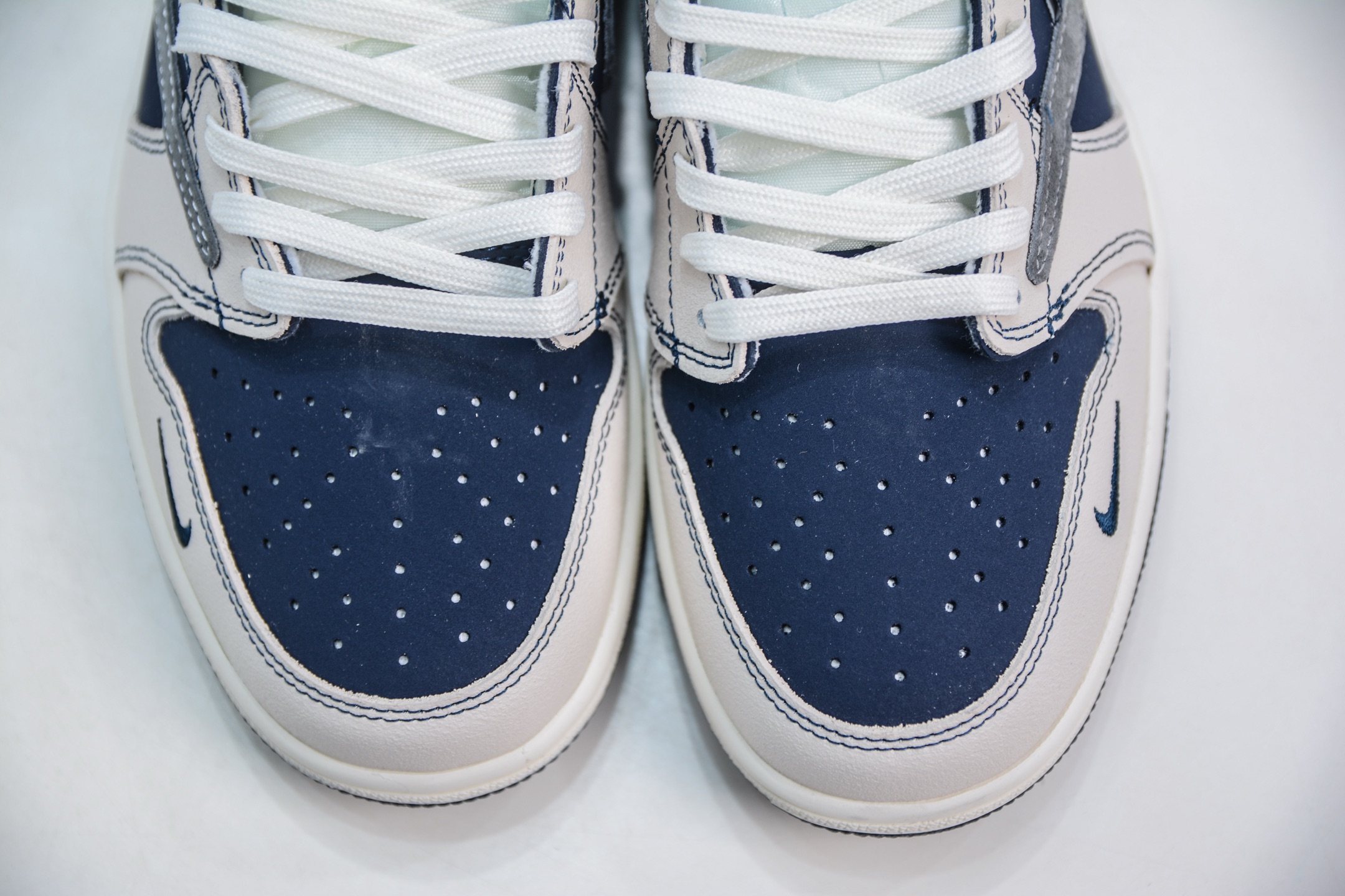 270 TS x Air Jordan x DIOR AJ1 Low 倒钩低帮联名迪奥-典雅黑灰 XS2024-012