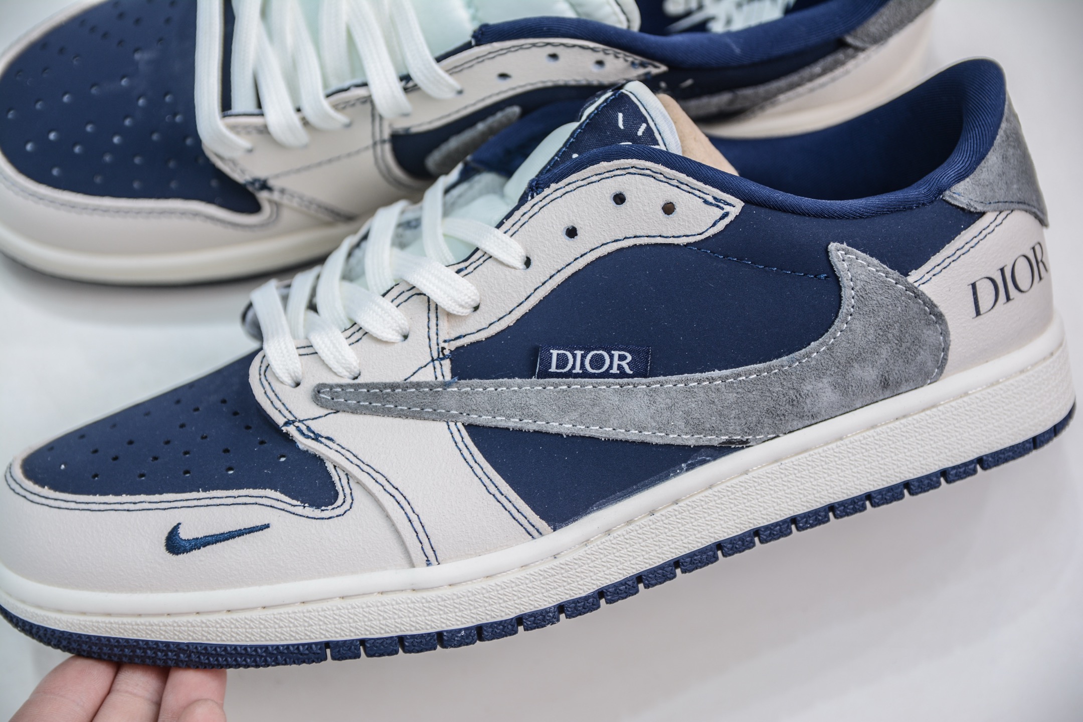 270 TS x Air Jordan x DIOR AJ1 Low 倒钩低帮联名迪奥-典雅黑灰 XS2024-012