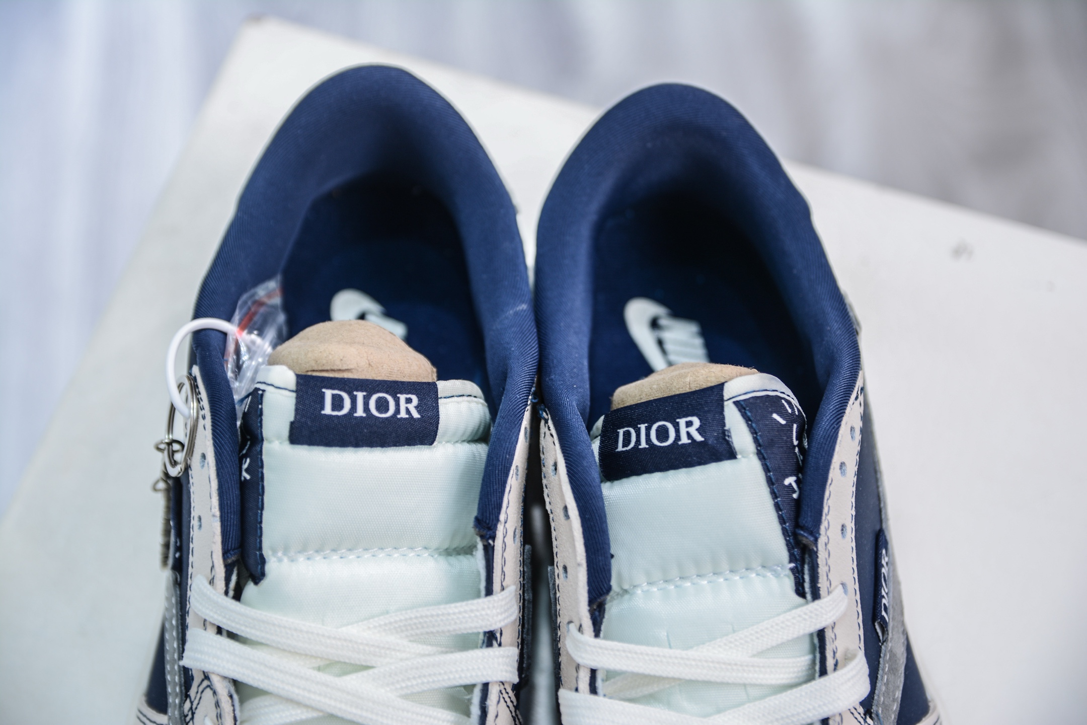 270 TS x Air Jordan x DIOR AJ1 Low 倒钩低帮联名迪奥-典雅黑灰 XS2024-012