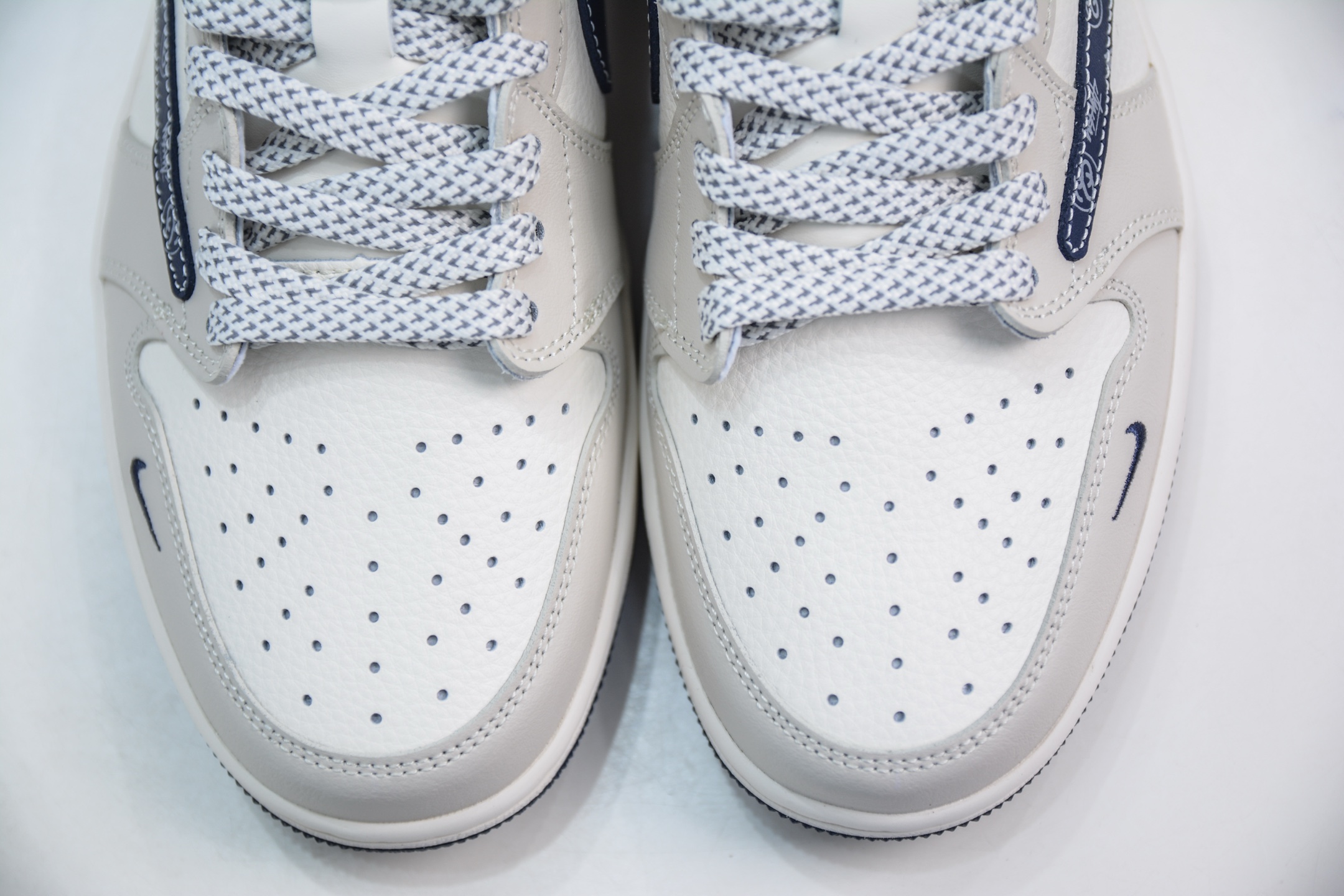 270 TS x Air Jordan x Stussy AJ1 Low 倒钩低帮联名斯图西-米蓝花勾 JJ2508-551