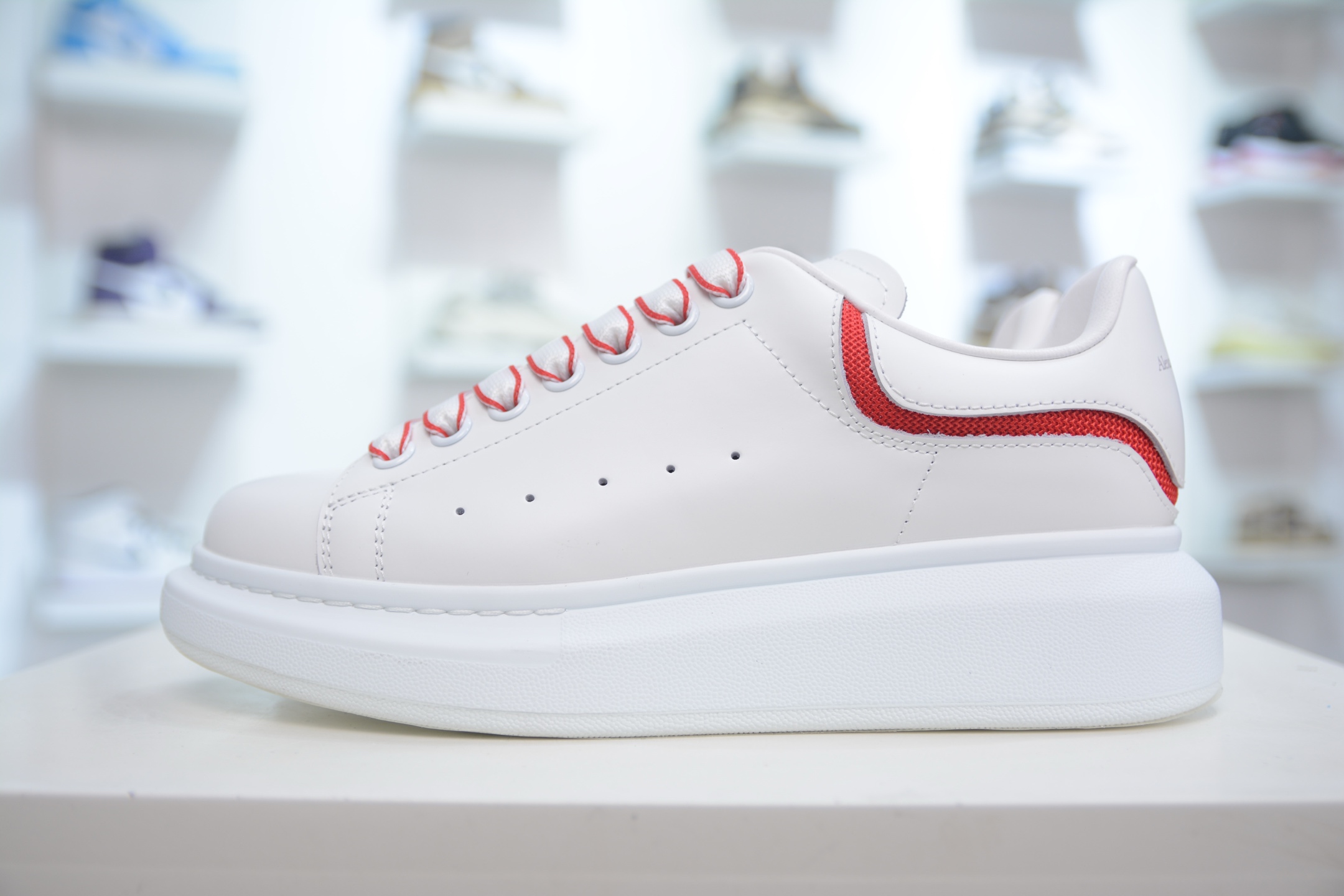450 东莞纯原顶级原版一比一版本 市售最强品质 Alexander McQueen 亚历山大麦昆小白鞋 白色红色边