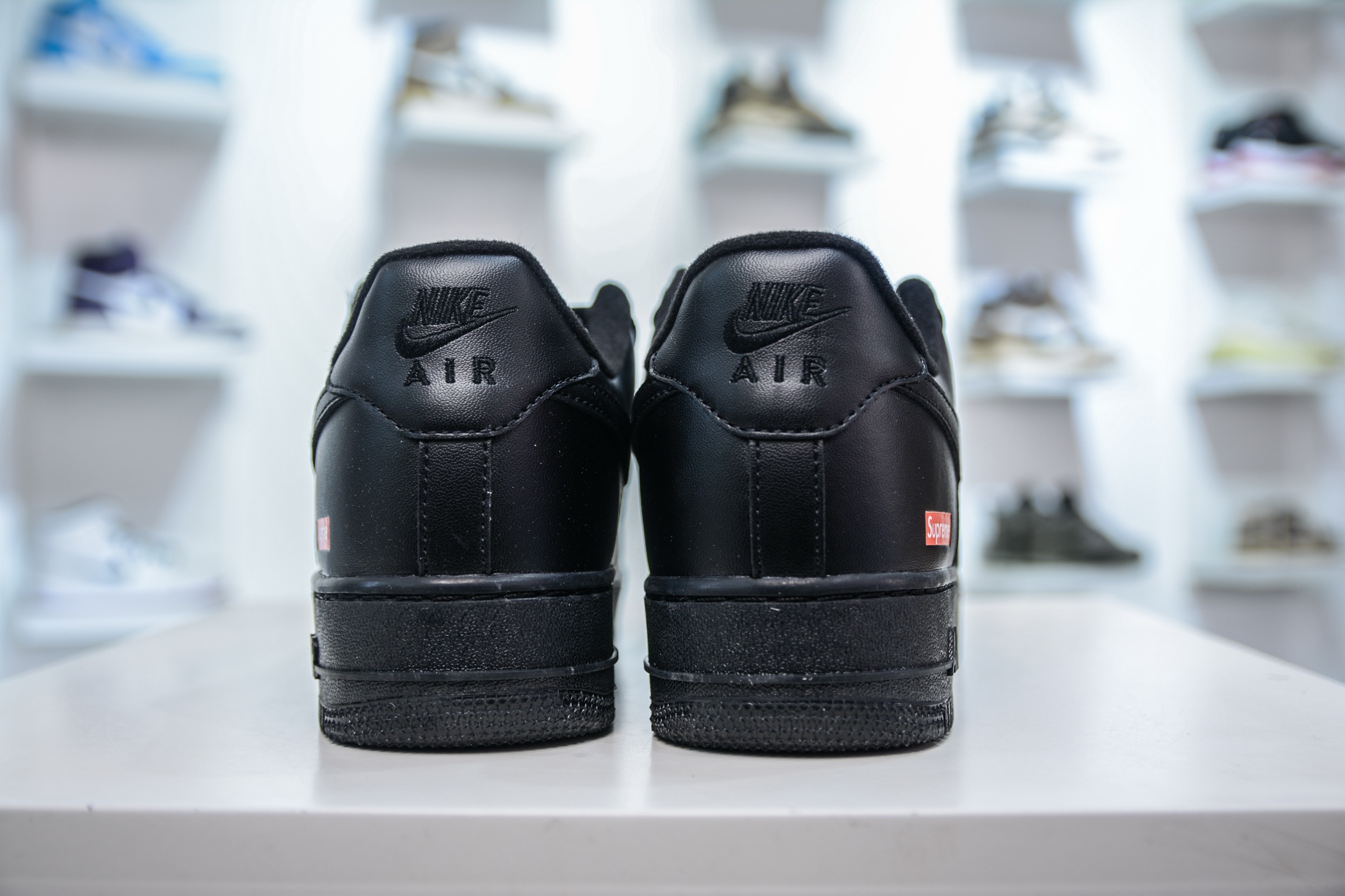 180 价格下调 多版本供应 PB版 Supreme X NK AIR Force 1 Low 空军一号联名 黑红 CU9225-001-Chinese UA Cheap High Quatity Brand Clothes Bags handbags Sneakers wholesale wholesaler seller from China Factory suppliers Fashion Clothing Shoes best Quality Beautiful Price 180 价格下调 多版本供应 PB版 Supreme X NK AIR Force 1 Low 空军一号联名 黑红 CU9225-001