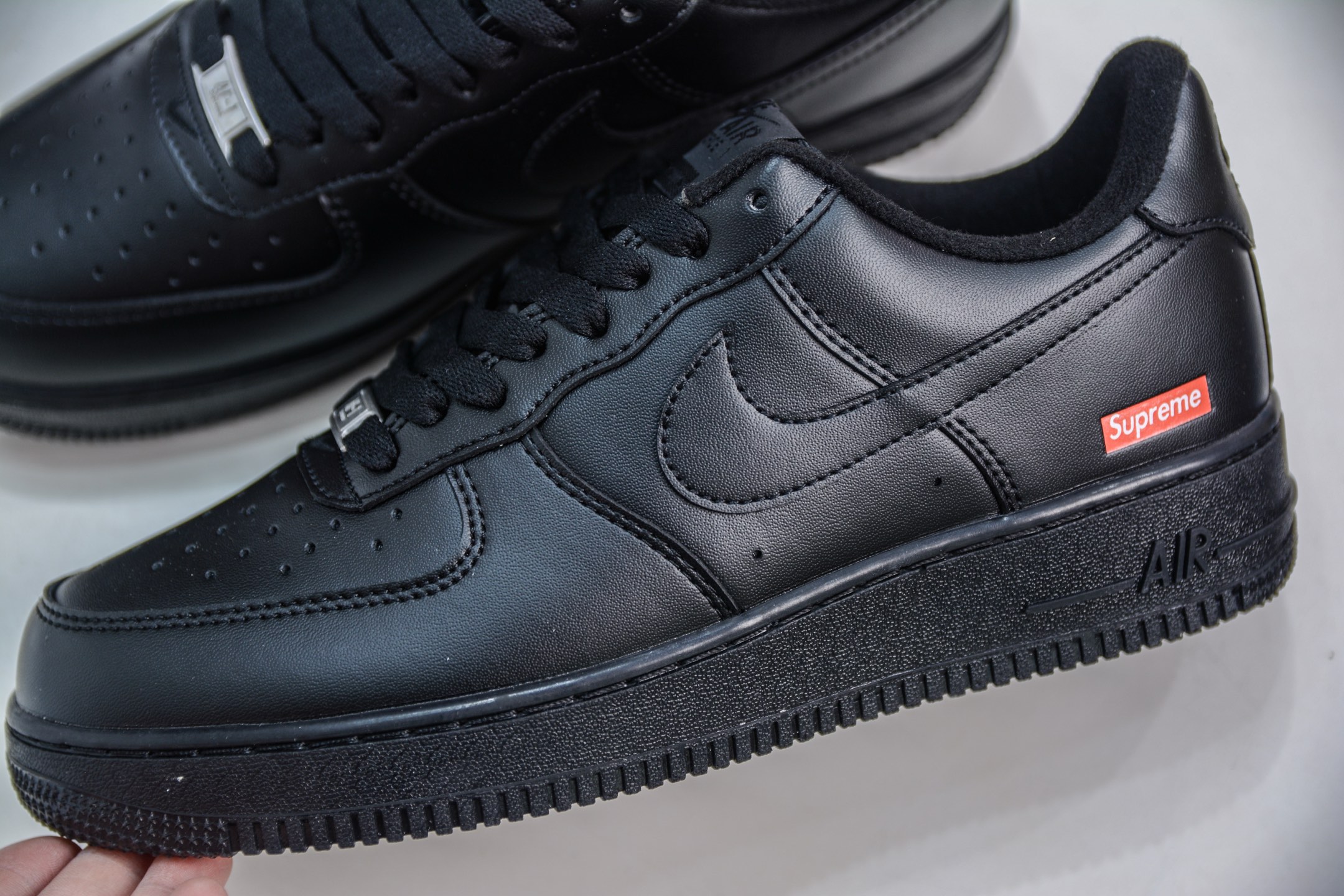 180 价格下调 多版本供应 PB版 Supreme X NK AIR Force 1 Low 空军一号联名 黑红 CU9225-001-Chinese UA Cheap High Quatity Brand Clothes Bags handbags Sneakers wholesale wholesaler seller from China Factory suppliers Fashion Clothing Shoes best Quality Beautiful Price 180 价格下调 多版本供应 PB版 Supreme X NK AIR Force 1 Low 空军一号联名 黑红 CU9225-001