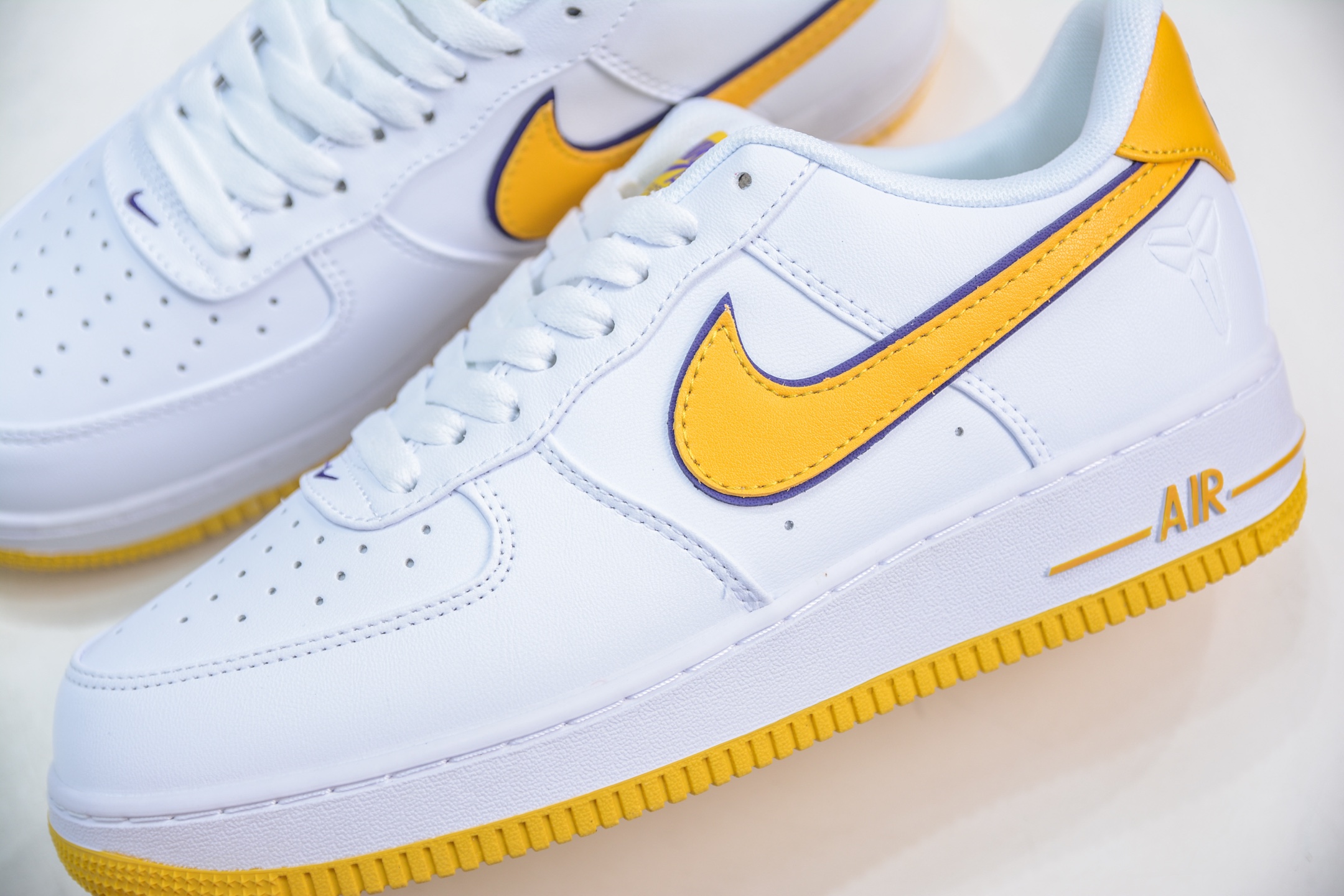 180 PB版 NK Air Force 1′07 Low 空军一号低帮百搭休闲运动板鞋 科比限定 白金 FZ1151-100