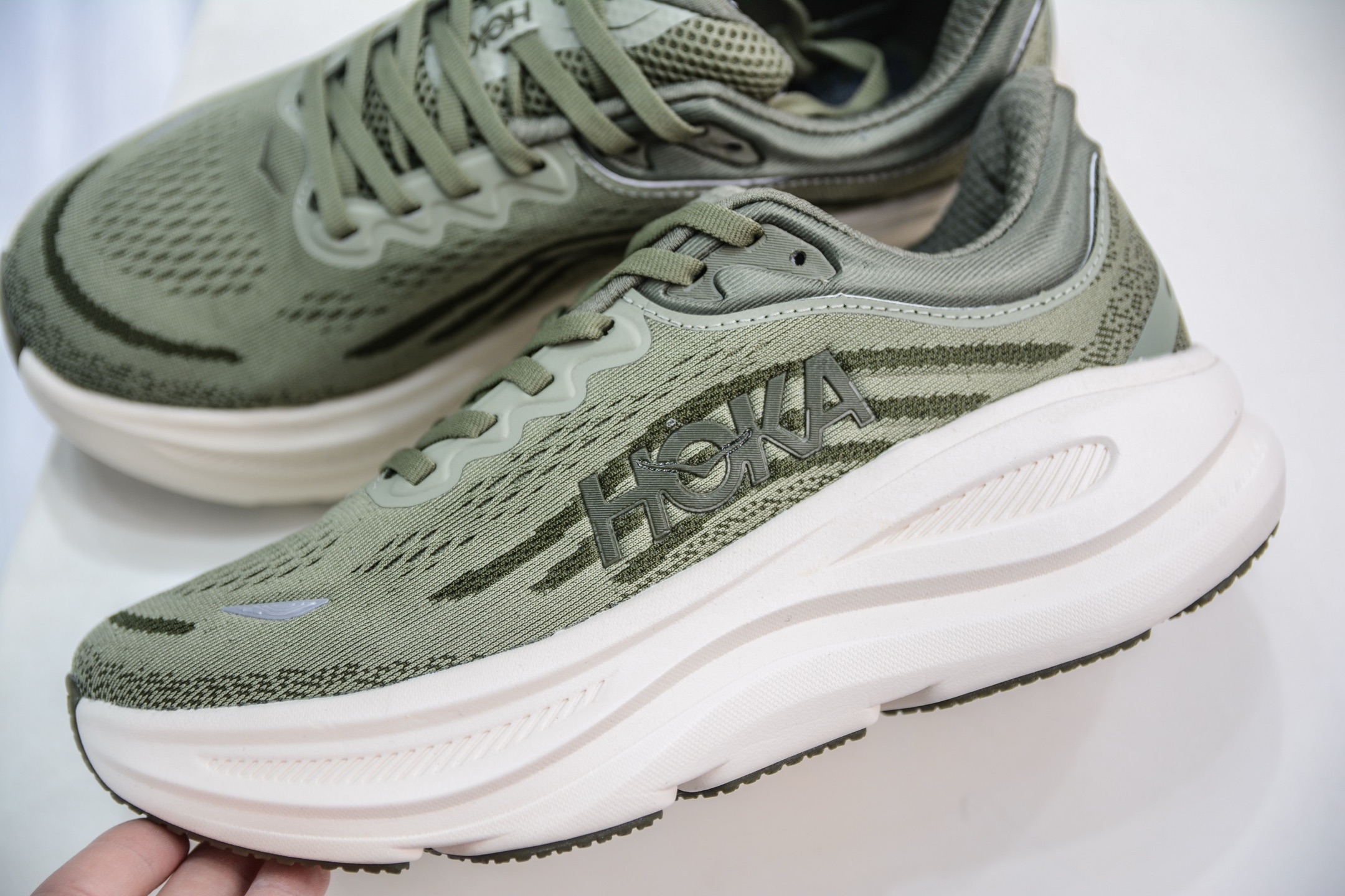 200 CS版 HOKA ONE ONE Bondi 9 WIDE 邦迪九代舒适防滑耐磨低帮休闲跑步鞋 1162011/SSSC
