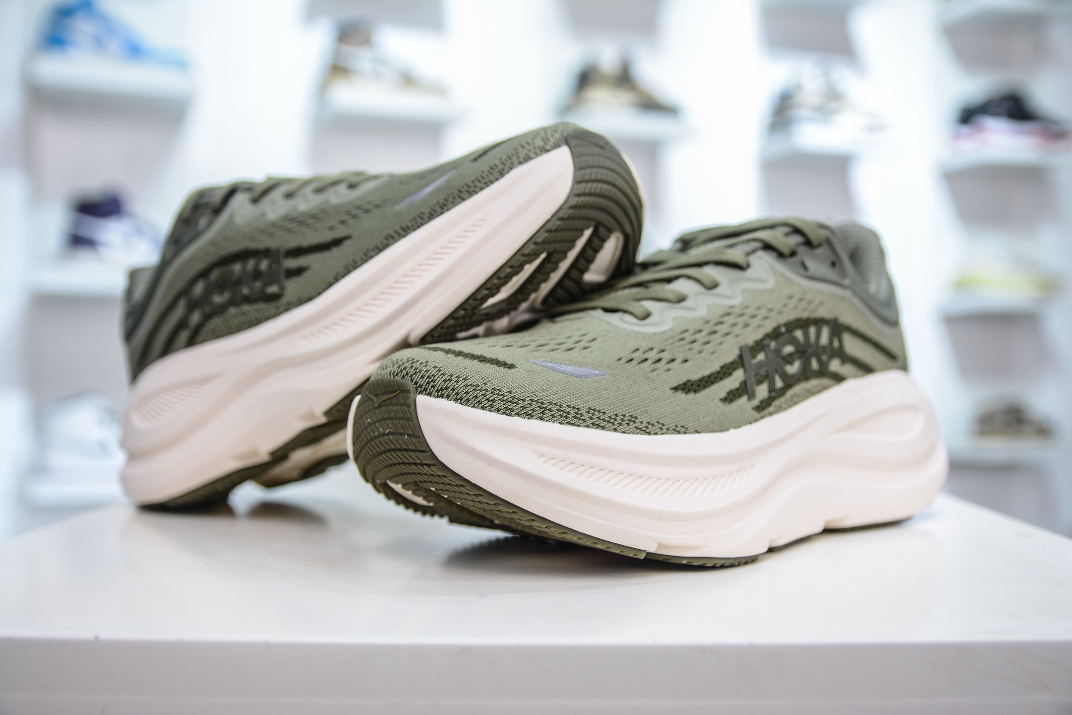200 CS版 HOKA ONE ONE Bondi 9 WIDE 邦迪九代舒适防滑耐磨低帮休闲跑步鞋 1162011/SSSC