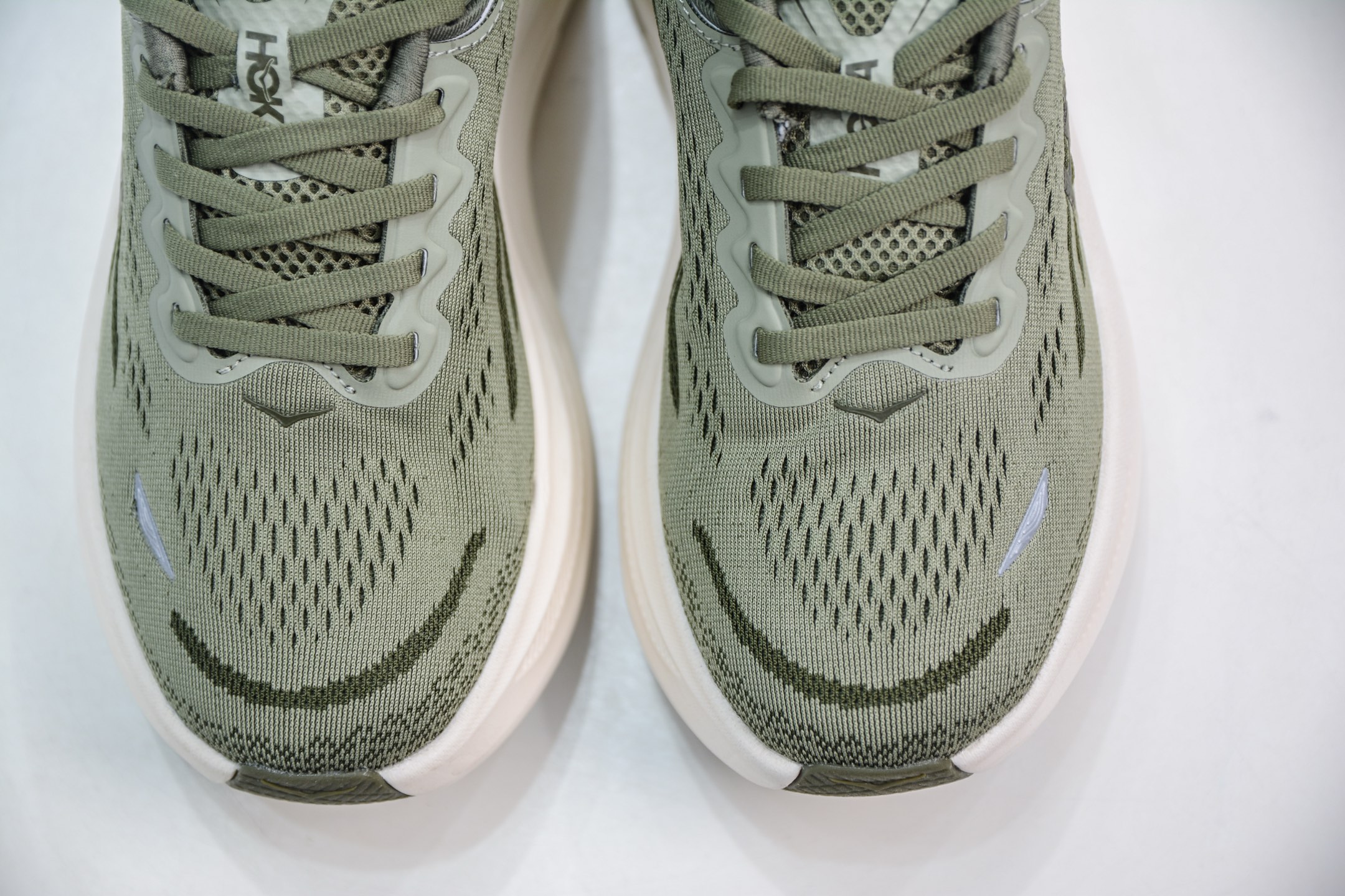 200 CS版 HOKA ONE ONE Bondi 9 WIDE 邦迪九代舒适防滑耐磨低帮休闲跑步鞋 1162011/SSSC