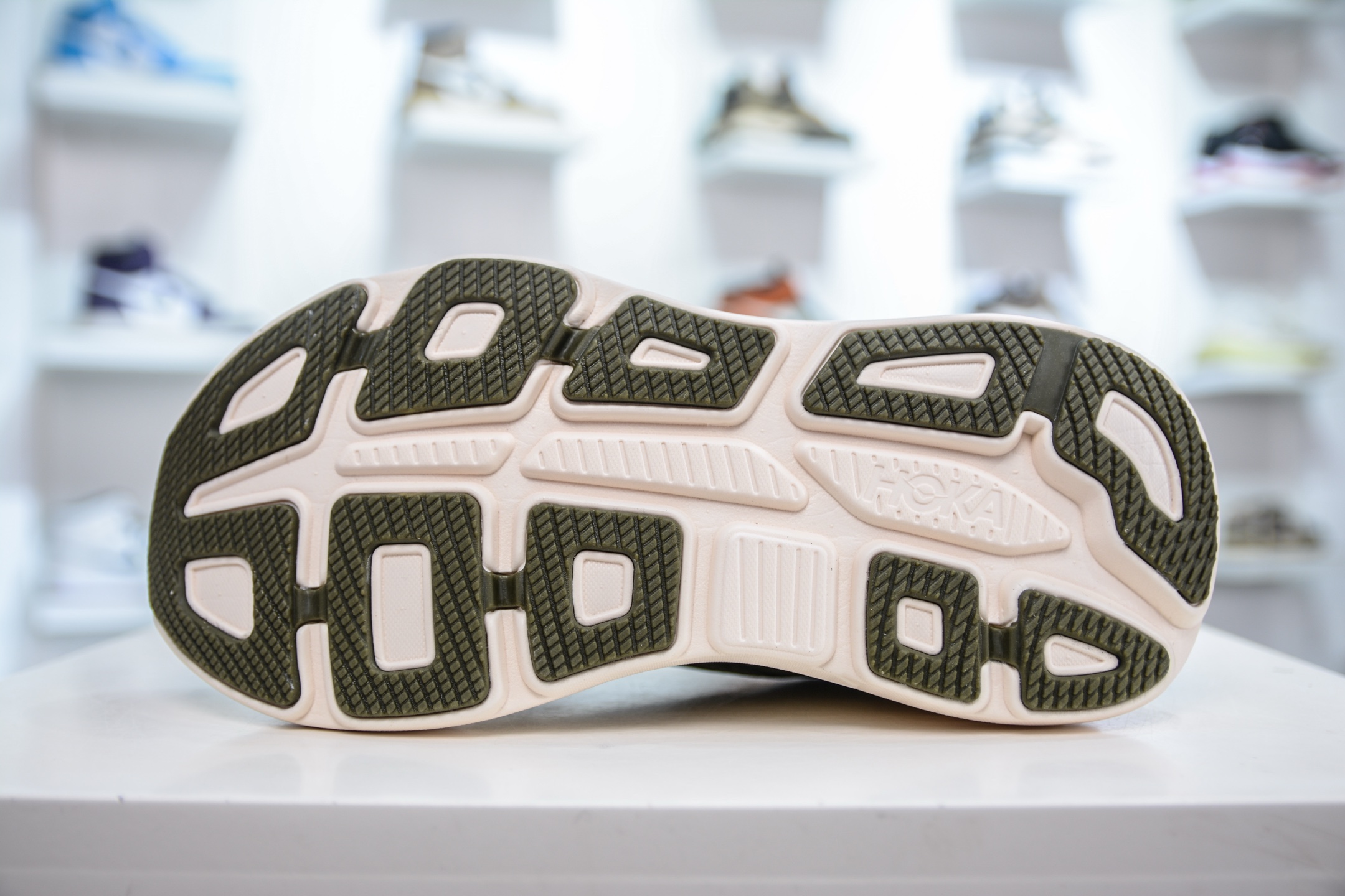 200 CS版 HOKA ONE ONE Bondi 9 WIDE 邦迪九代舒适防滑耐磨低帮休闲跑步鞋 1162011/SSSC
