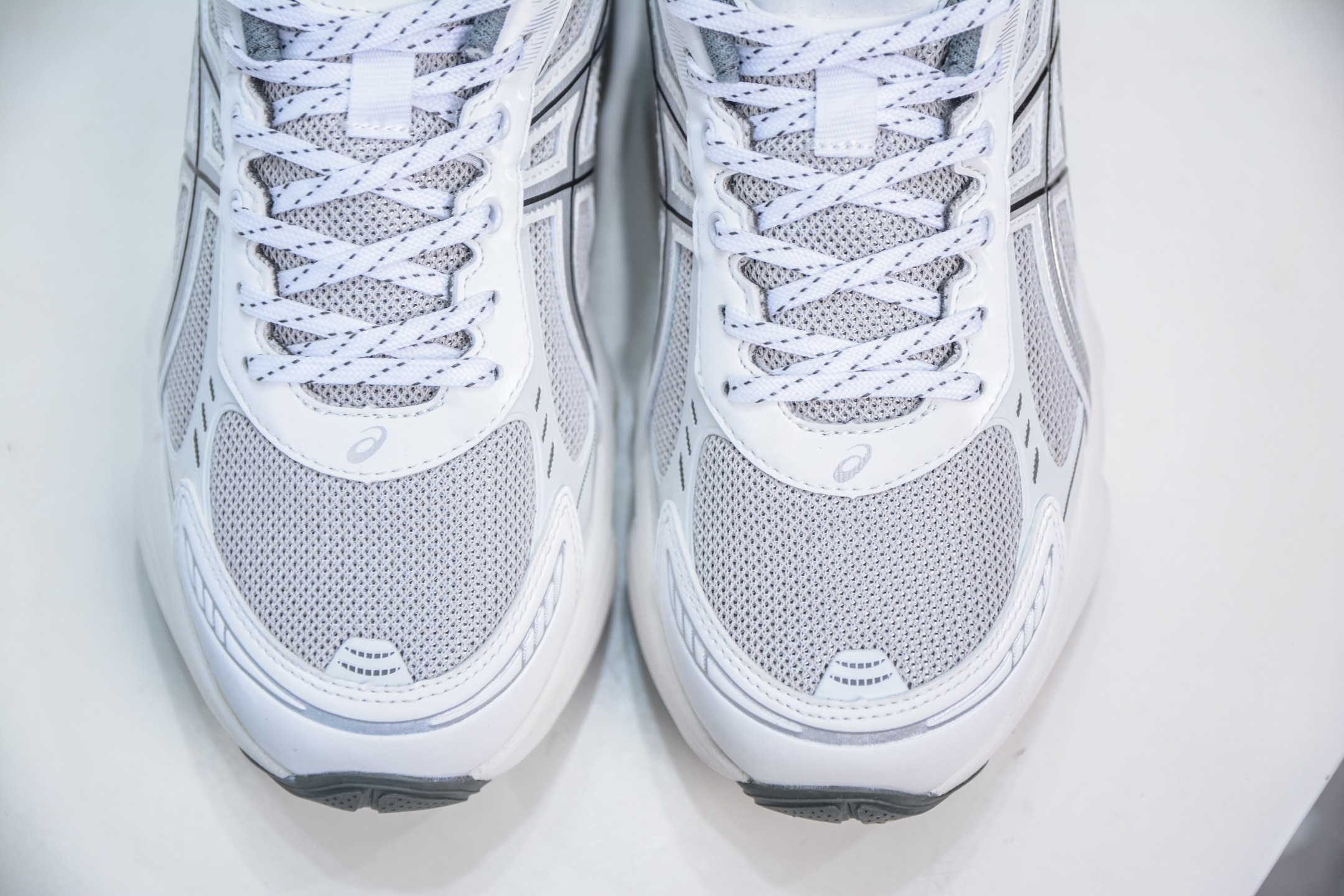 Asics Gel-Kinetic Fluent 亚瑟士运动休闲透气专业跑鞋 1203A591-101