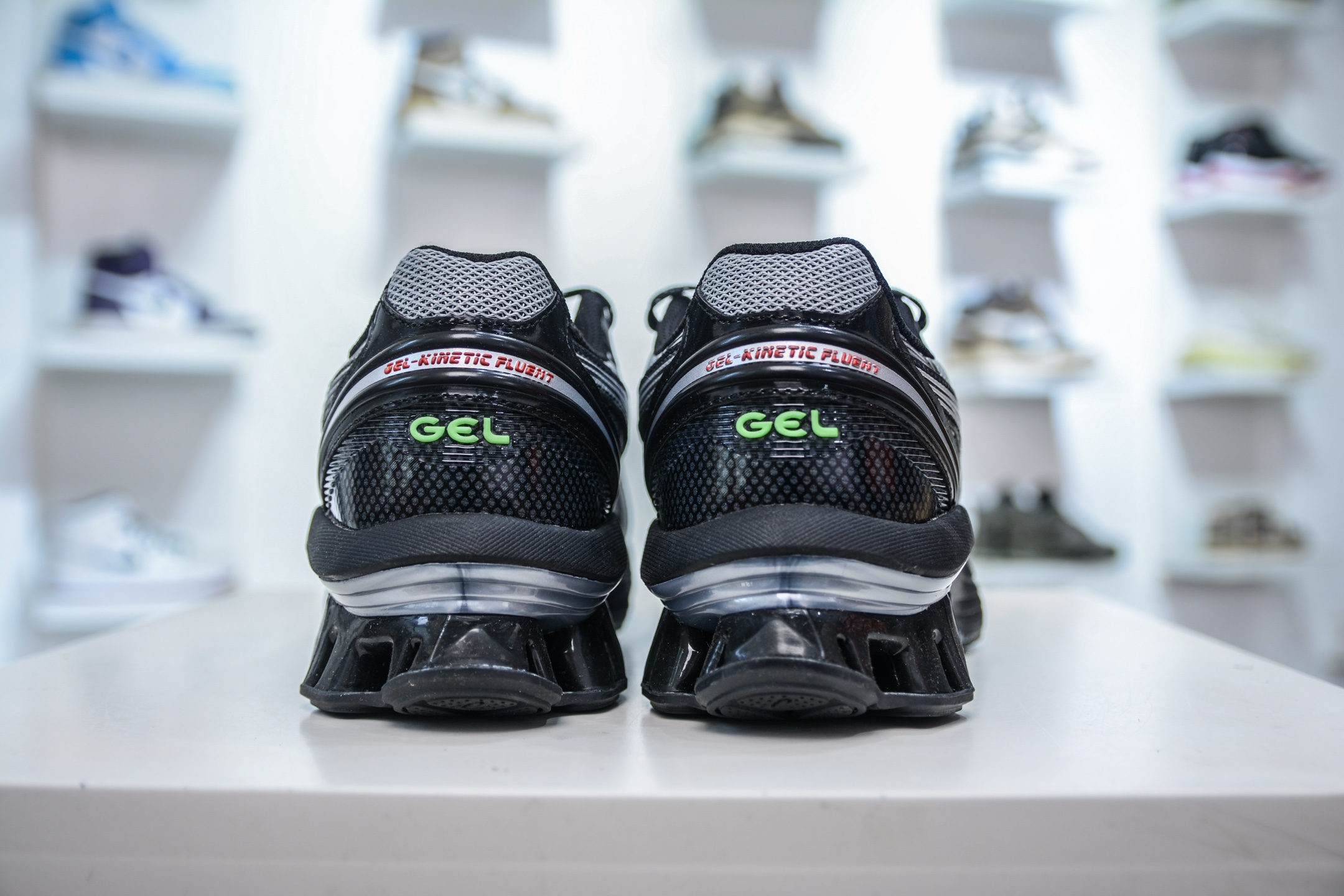 Asics Gel-Kinetic Fluent 亚瑟士运动休闲透气专业跑鞋 1203A799-021