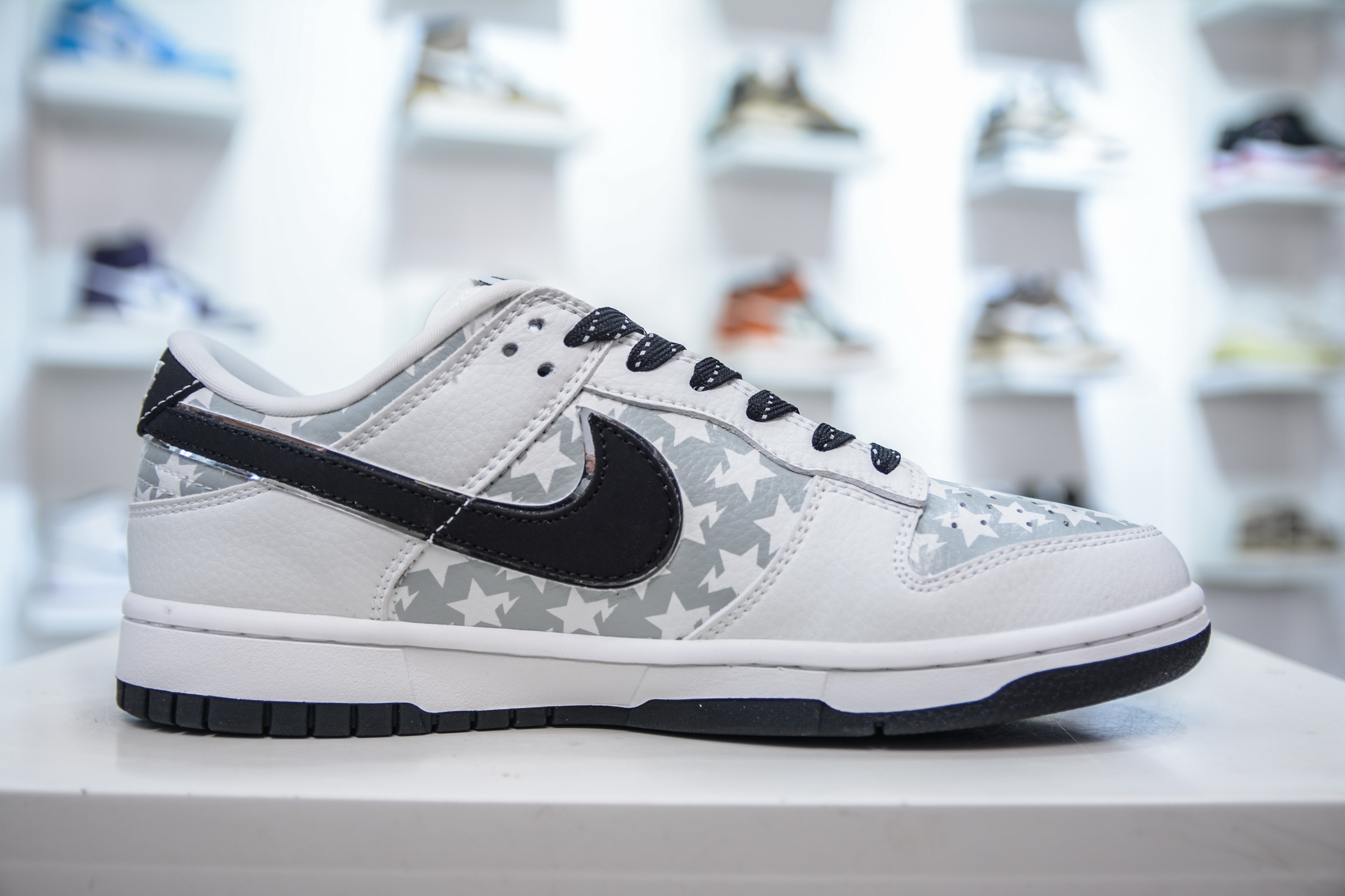Nike SB Dunk Low x BAPE 猿人头联名-五角星黑勾 CS1688-104