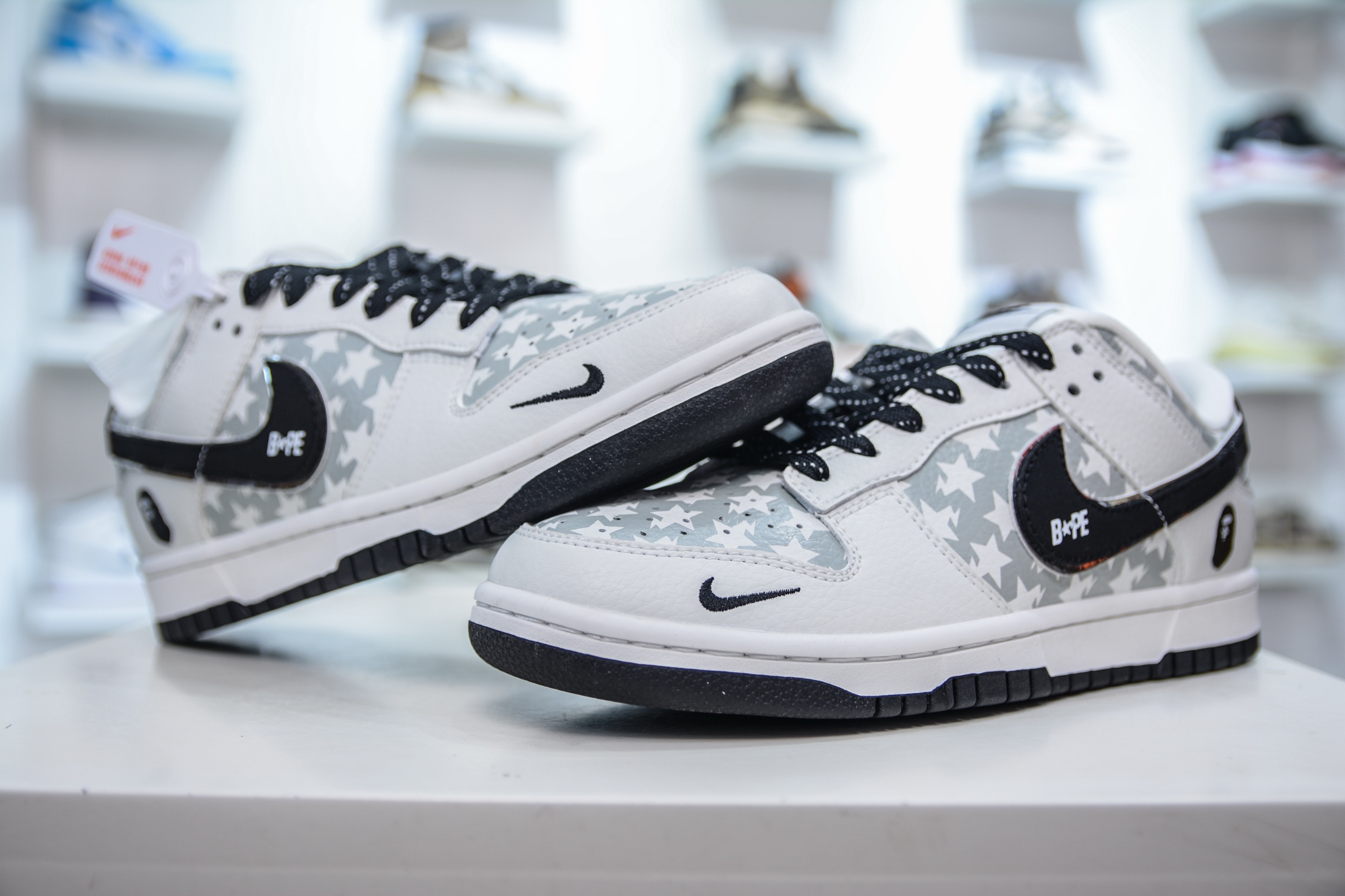 Nike SB Dunk Low x BAPE 猿人头联名-五角星黑勾 CS1688-104