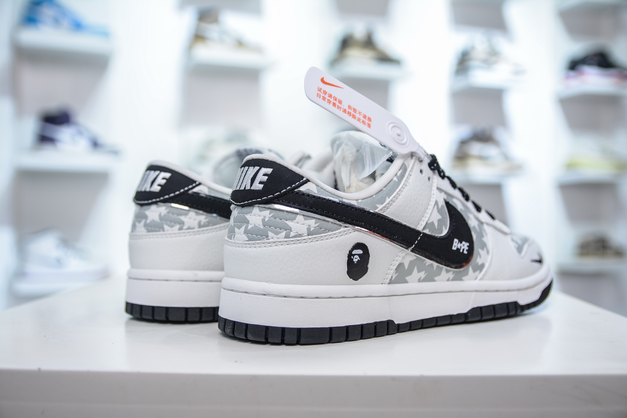 Nike SB Dunk Low x BAPE 猿人头联名-五角星黑勾 CS1688-104