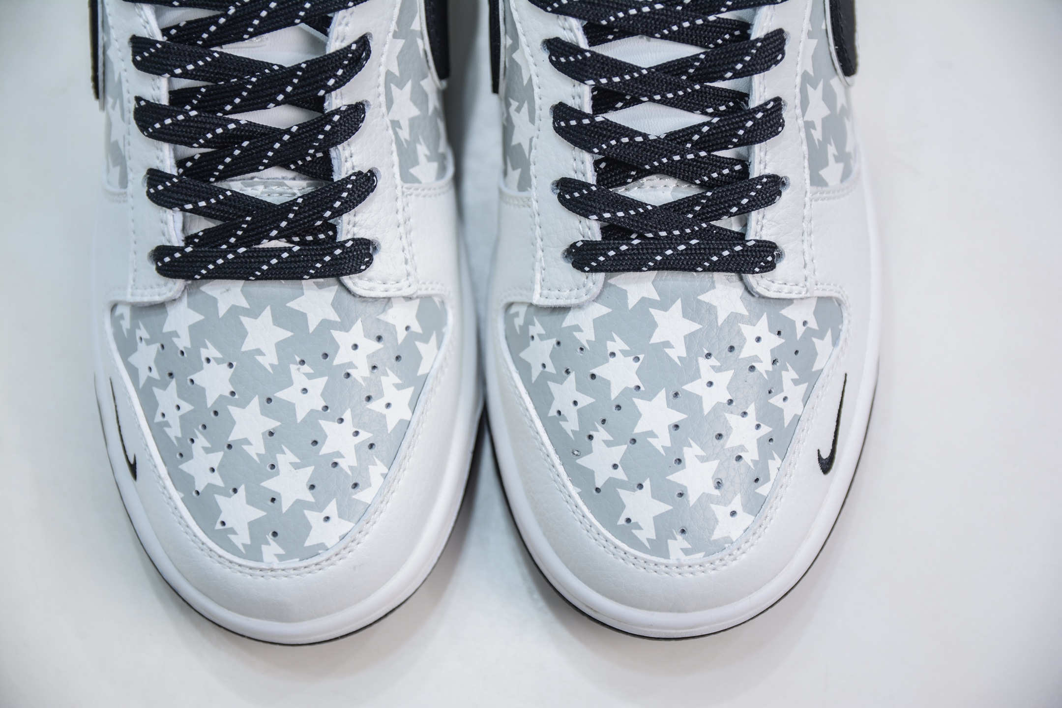 Nike SB Dunk Low x BAPE 猿人头联名-五角星黑勾 CS1688-104