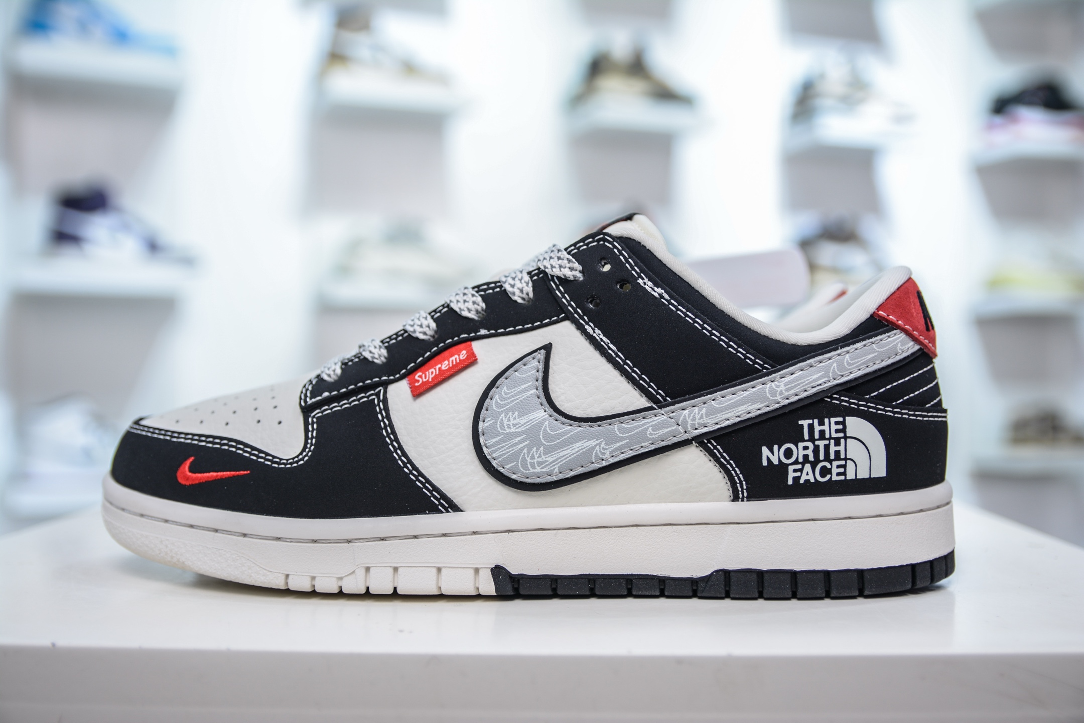 Nike SB Dunk Low x The North Face 北面联名-素描灰勾 CS1688-105