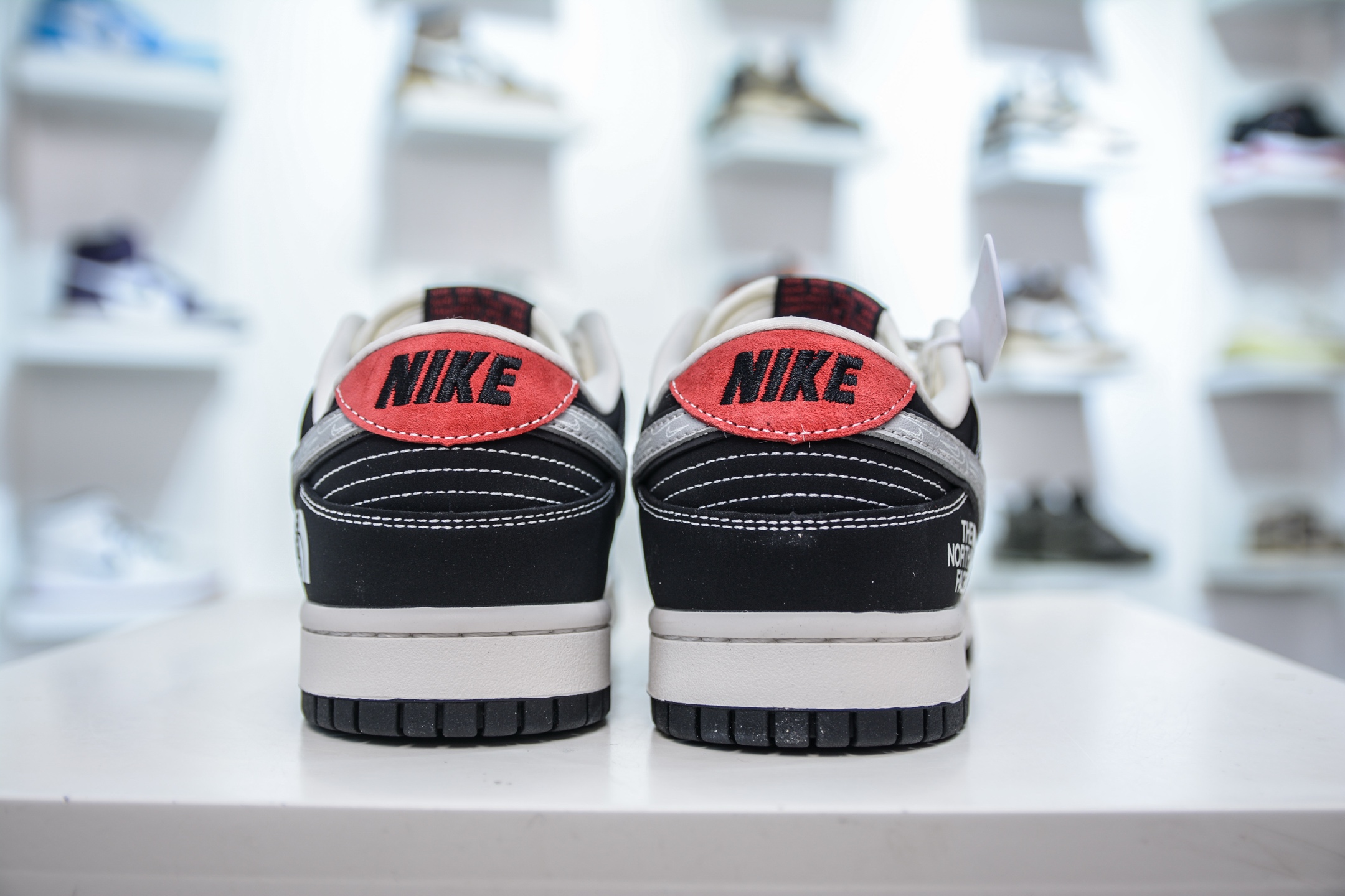 Nike SB Dunk Low x The North Face 北面联名-素描灰勾 CS1688-105