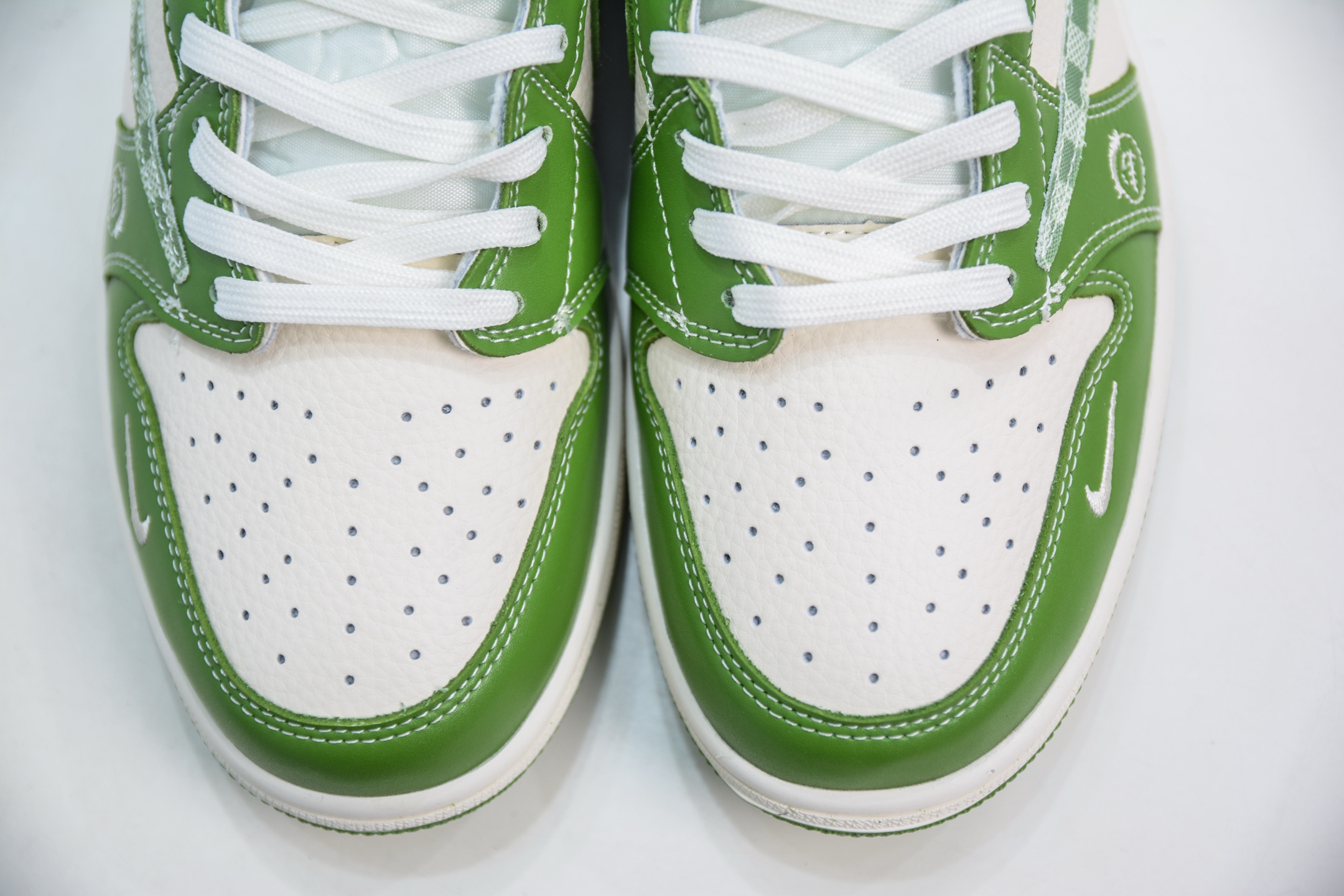 TS x Air Jordan AJ1 Low x Louis Vuitton 倒钩低帮联名定制配色 LV联名-白绿方格 XS2024-058