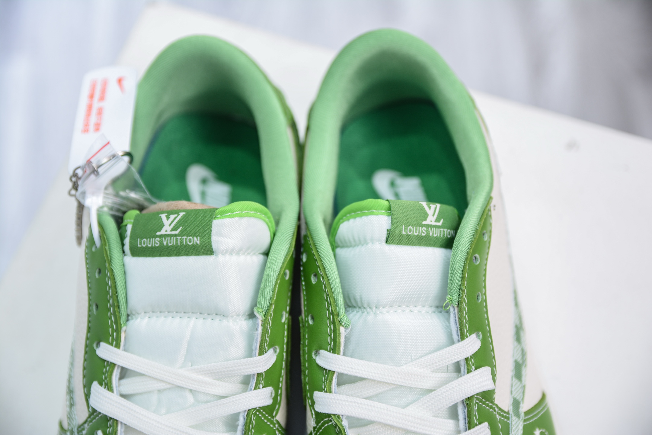 TS x Air Jordan AJ1 Low x Louis Vuitton 倒钩低帮联名定制配色 LV联名-白绿方格 XS2024-058