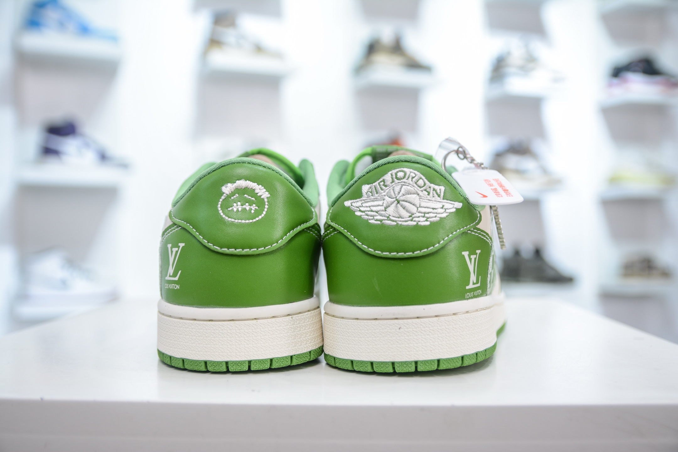 TS x Air Jordan AJ1 Low x Louis Vuitton 倒钩低帮联名定制配色 LV联名-白绿方格 XS2024-058