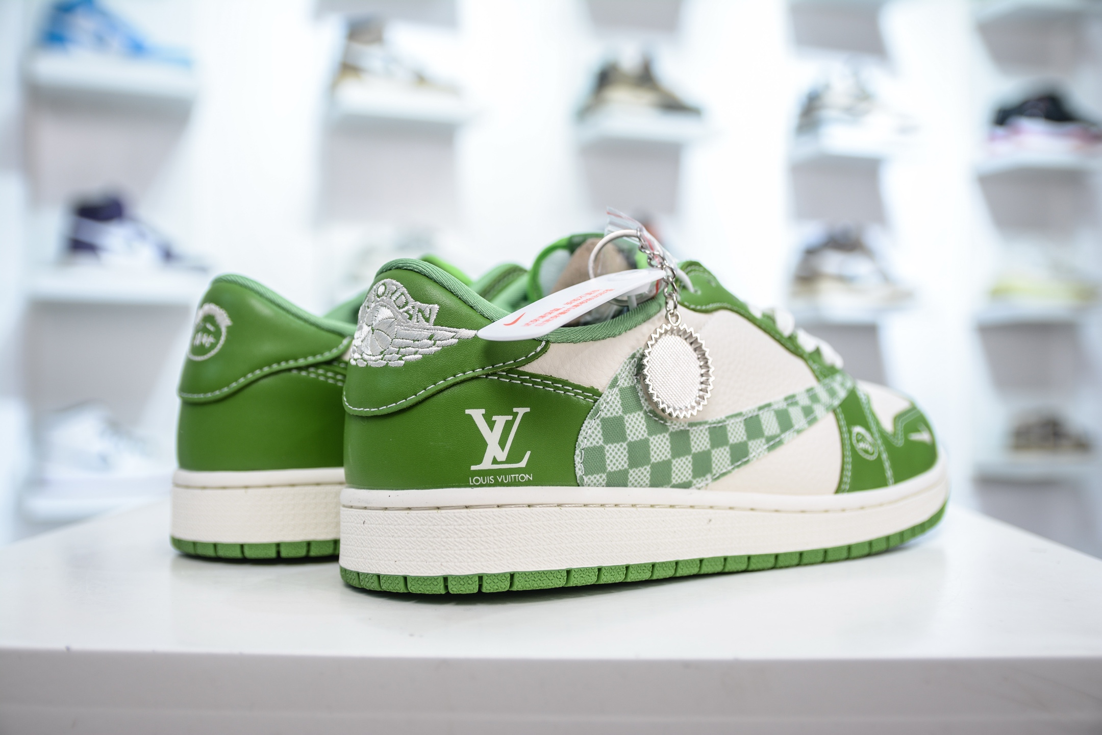 TS x Air Jordan AJ1 Low x Louis Vuitton 倒钩低帮联名定制配色 LV联名-白绿方格 XS2024-058