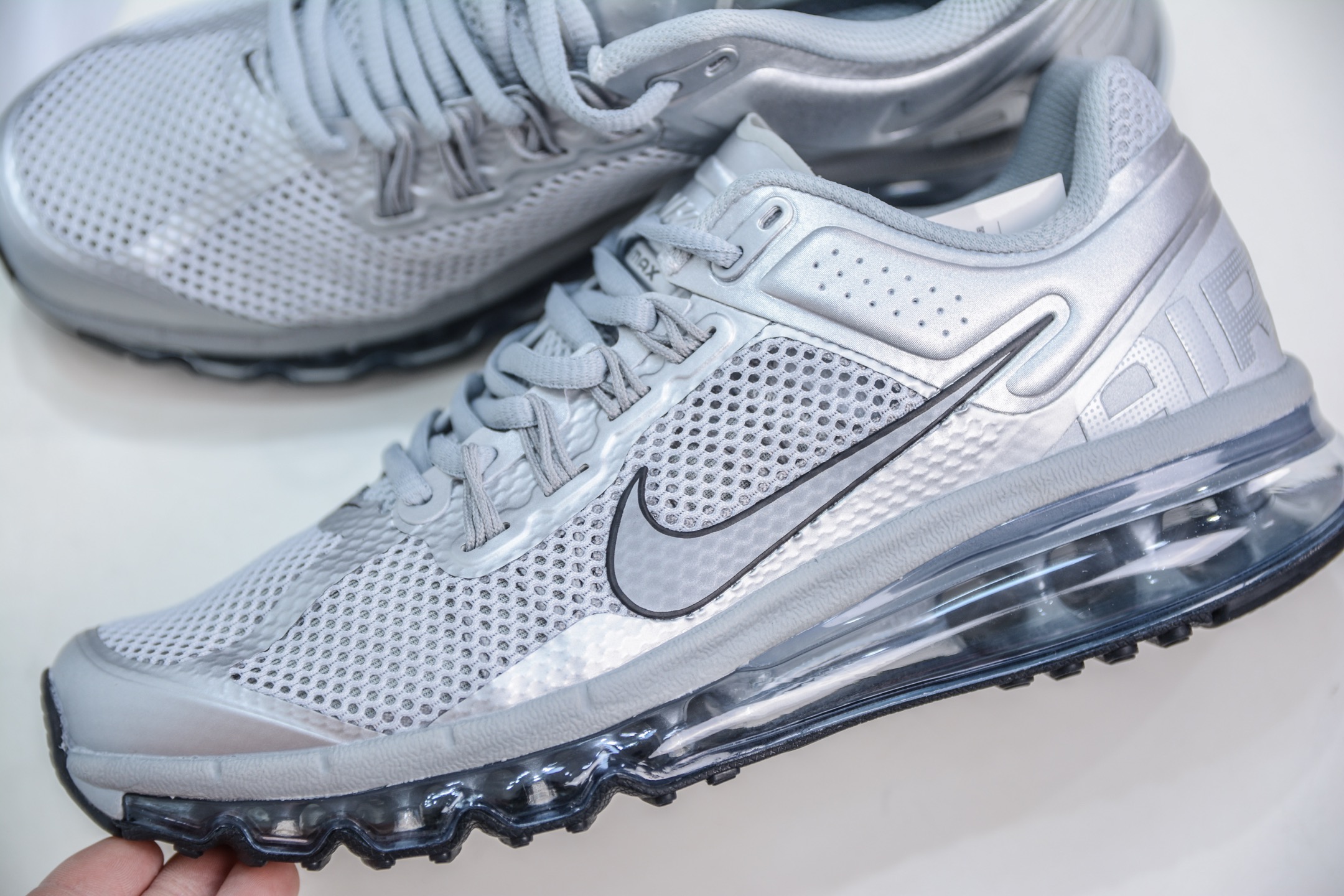 NIKE Air Max 2013 耐克复古透气网布全掌气垫 缓震跑步鞋 HQ3025-001
