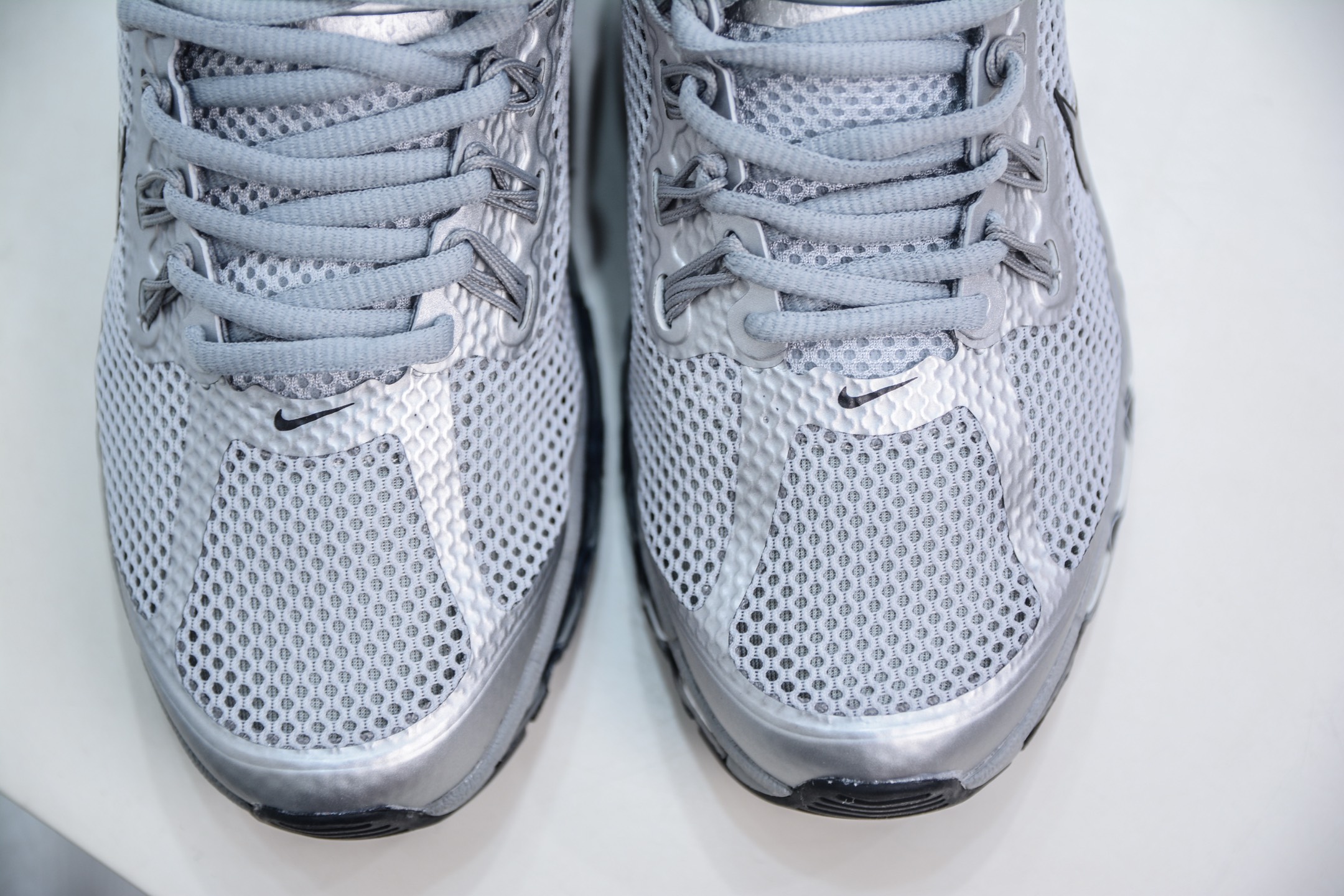 NIKE Air Max 2013 耐克复古透气网布全掌气垫 缓震跑步鞋 HQ3025-001