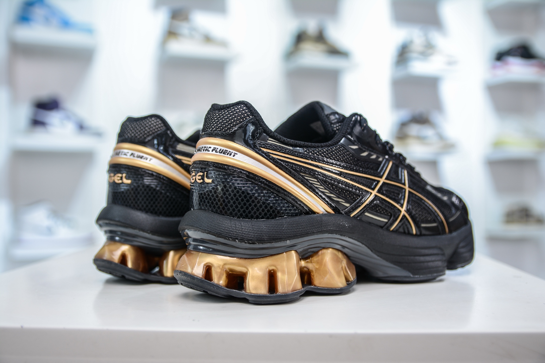 Asics Gel-Kinetic Fluent 亚瑟士运动休闲透气专业跑鞋 1203A591-001