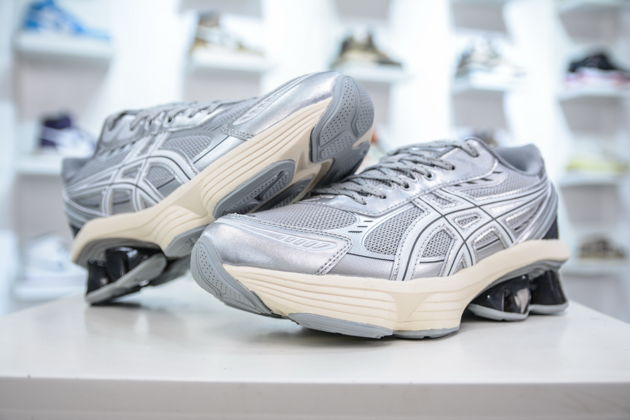 Asics Gel-Kinetic Fluent 亚瑟士运动休闲透气专业跑鞋 1203A591-021