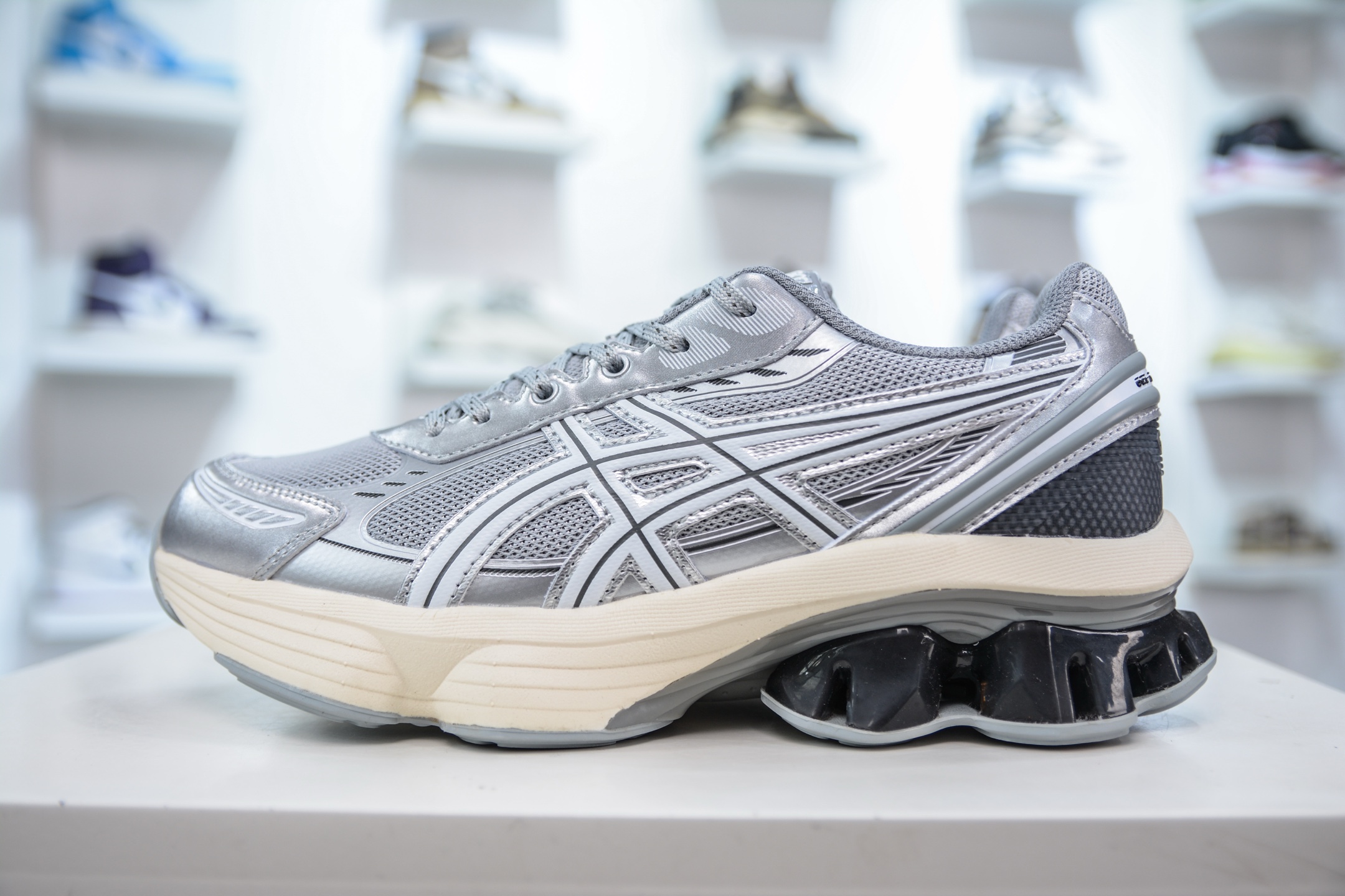 Asics Gel-Kinetic Fluent 亚瑟士运动休闲透气专业跑鞋 1203A591-021