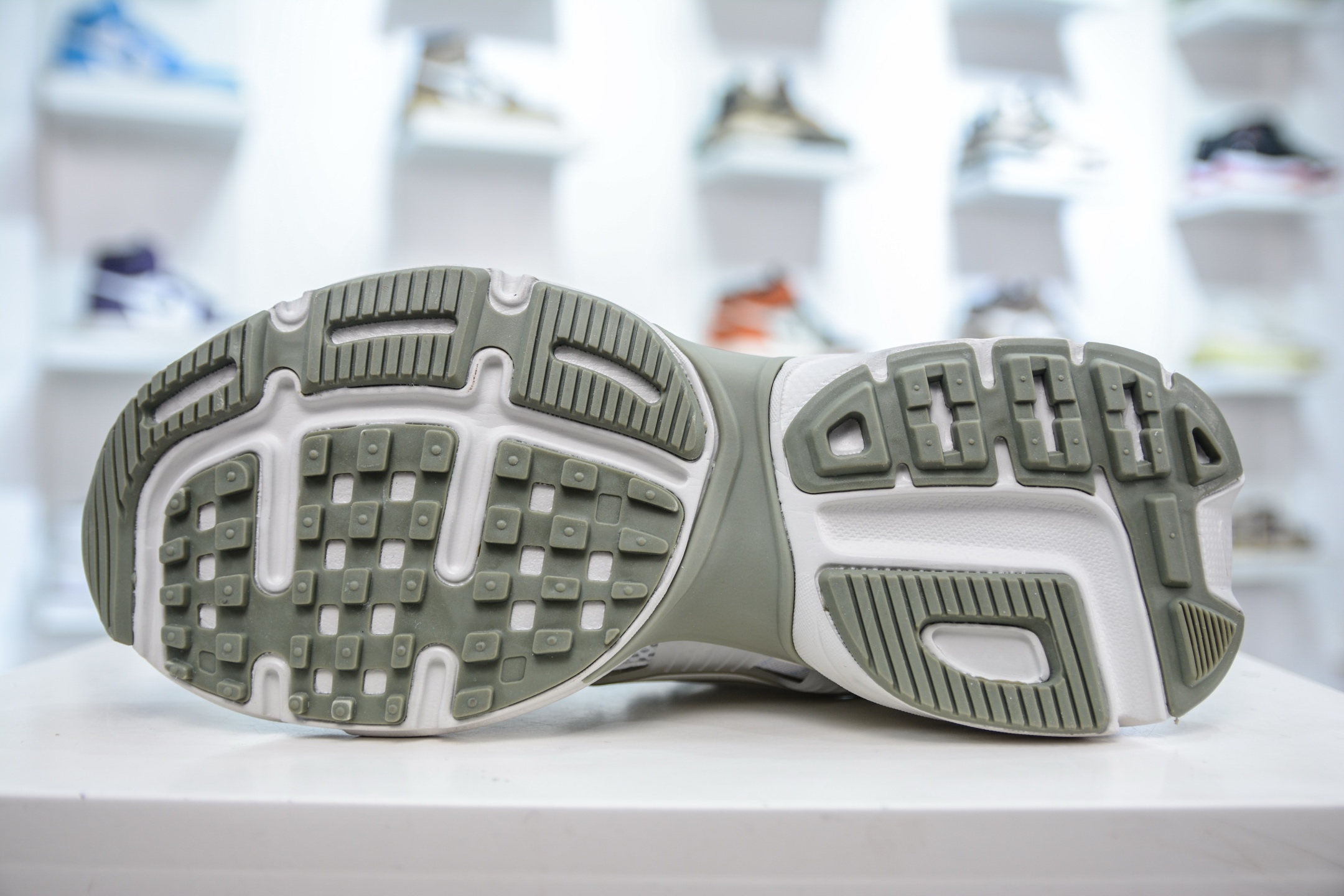 NIKE V2K Runtekk 充正版本减震防滑复古低帮跑步鞋 FD0736-006