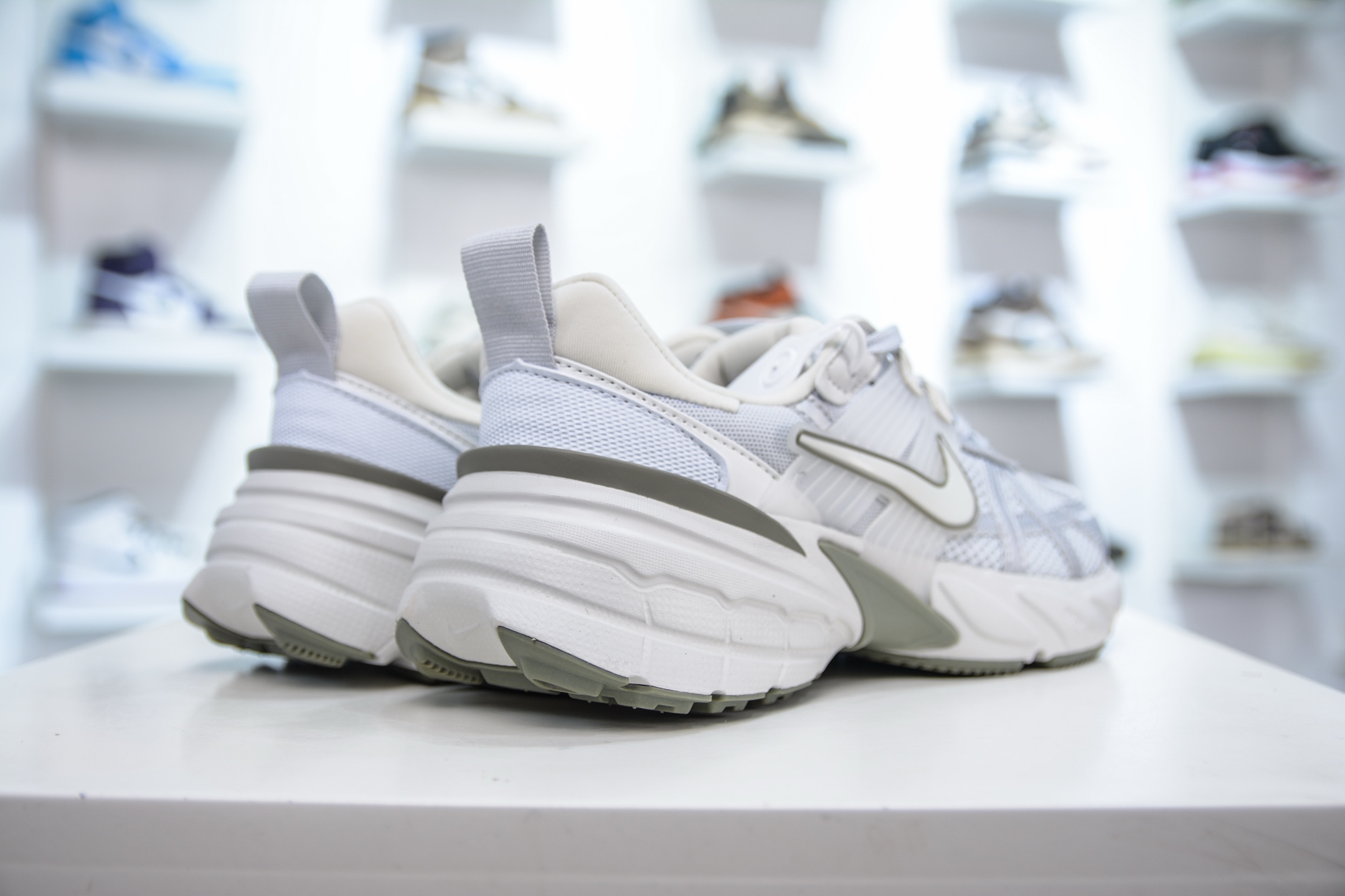 NIKE V2K Runtekk 充正版本减震防滑复古低帮跑步鞋 FD0736-006