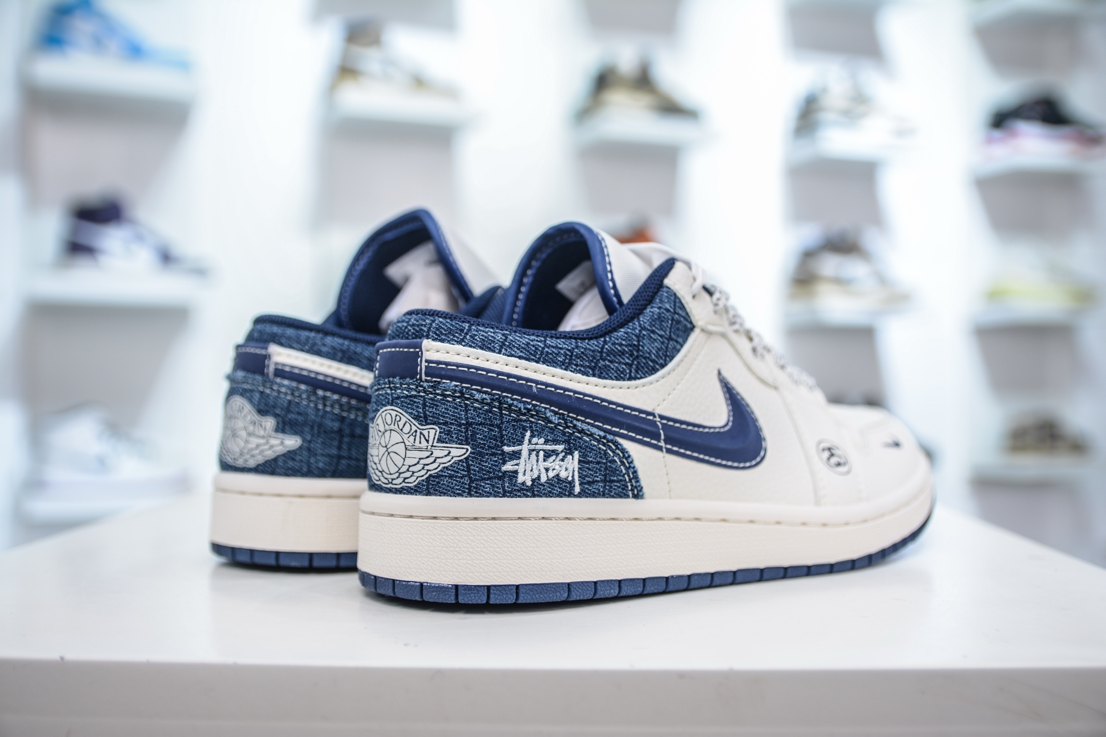 Air Jordan 1 Retro Low x Stussy 斯图西联名-白蓝牛仔立体勾 XS6086-562