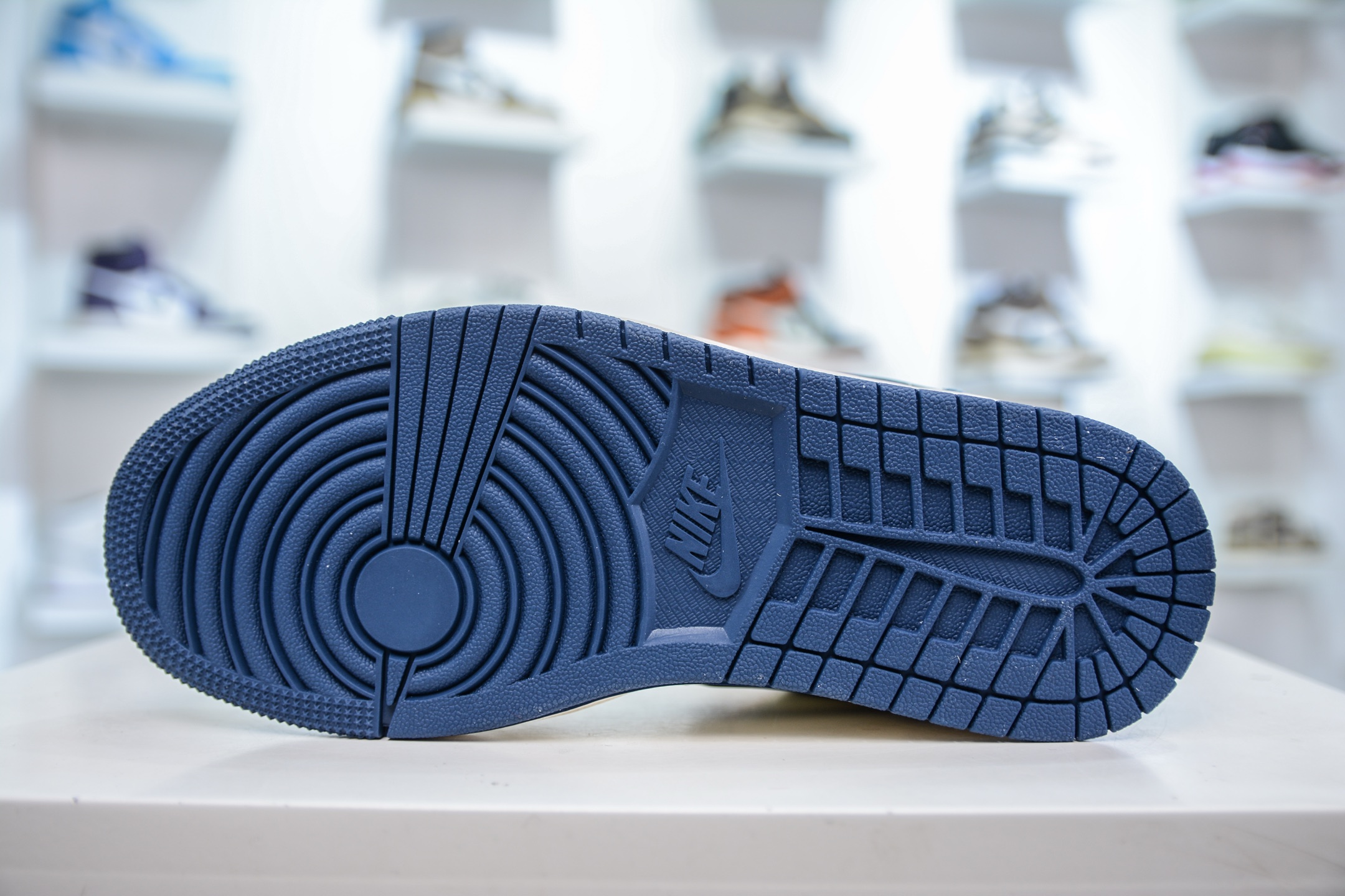 Air Jordan 1 Retro Low x Stussy 斯图西联名-白蓝牛仔立体勾 XS6086-562