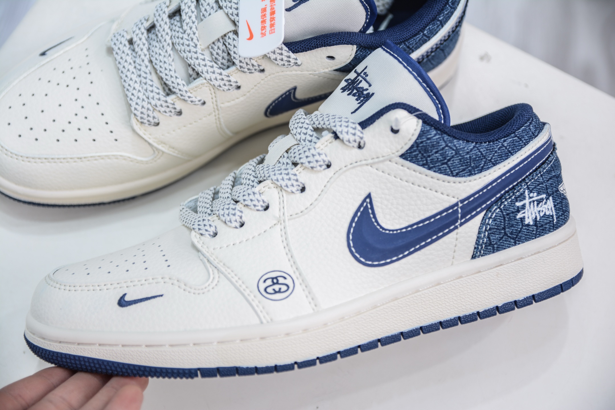 Air Jordan 1 Retro Low x Stussy 斯图西联名-白蓝牛仔立体勾 XS6086-562