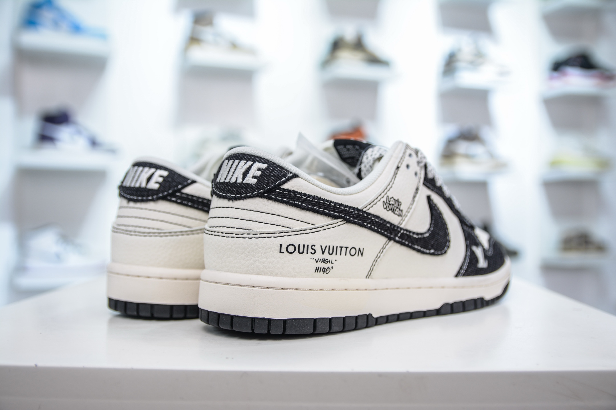 Nike SB Dunk Low x Louis Vuitton LV联名-白黑牛仔 FC1688-223