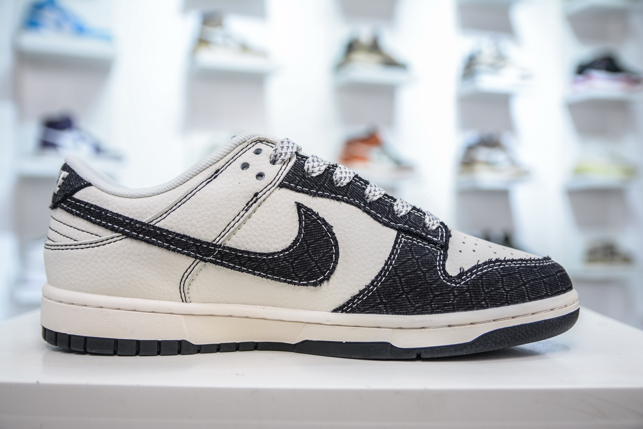 Nike SB Dunk Low x Louis Vuitton LV联名-白黑牛仔 FC1688-223
