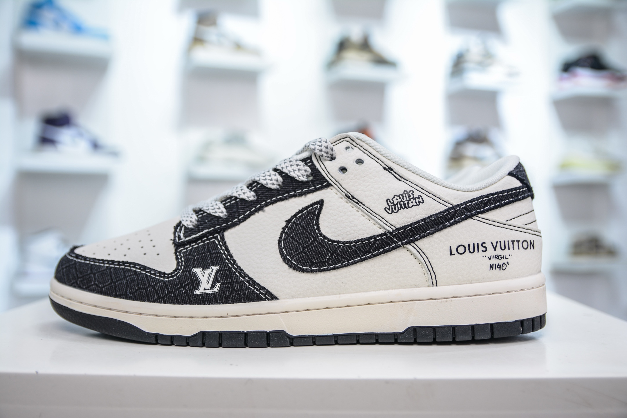 Nike SB Dunk Low x Louis Vuitton LV联名-白黑牛仔 FC1688-223