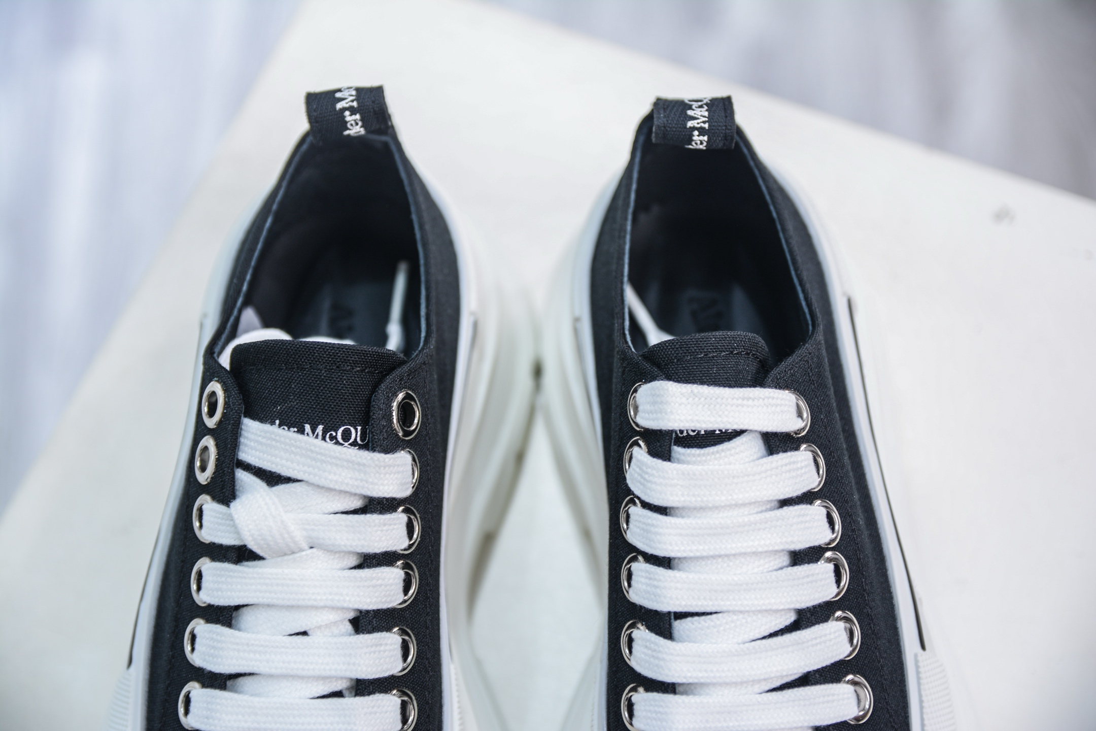 AlexanderMcQueen/亚历山大麦昆松糕鞋厚底增高帆布鞋