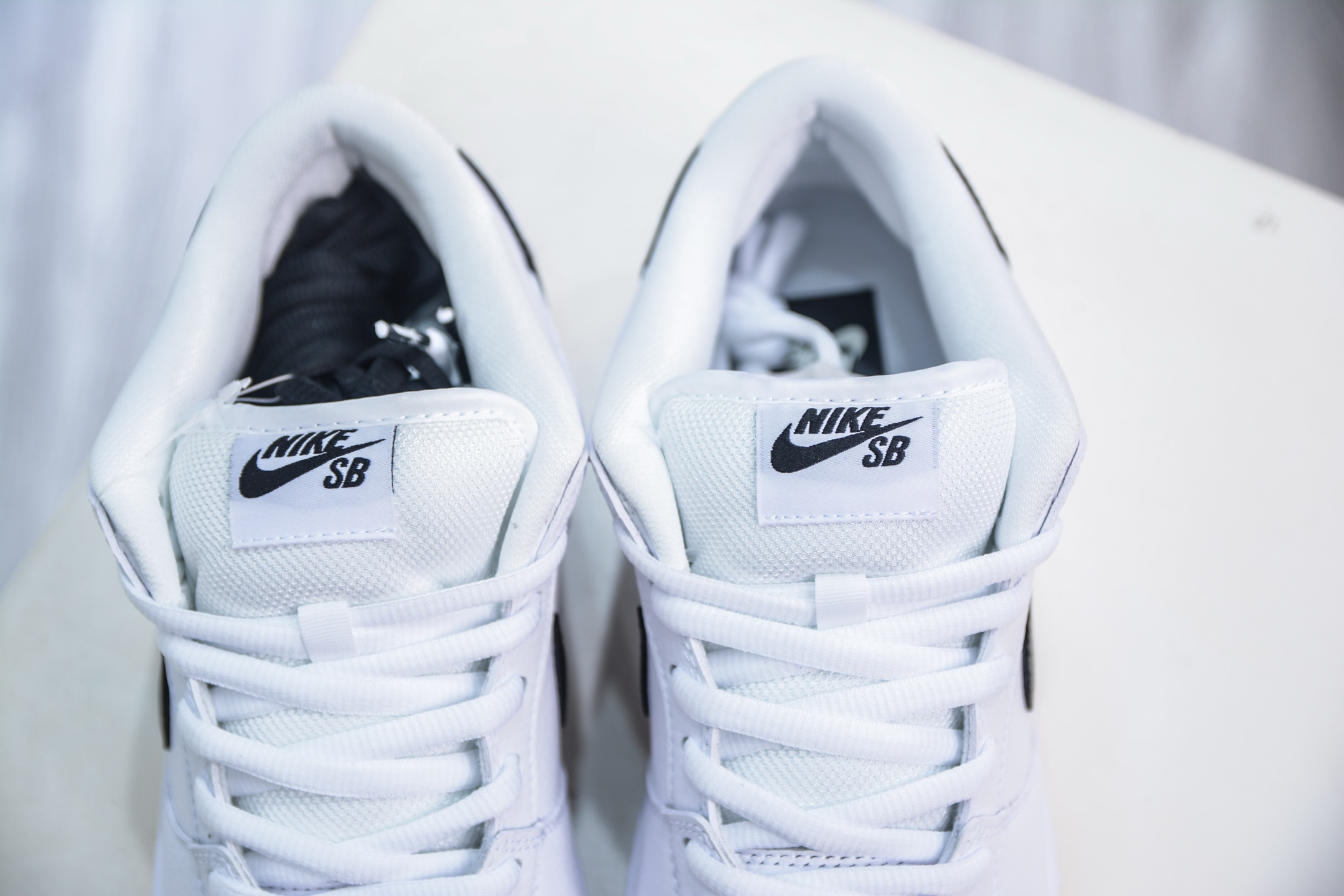 AY性价比 260 AY纯原 多版本供应 AY性价比 NK SB Dunk Low Pro lso ”White Gum” 白黑生胶 CD2563-101
