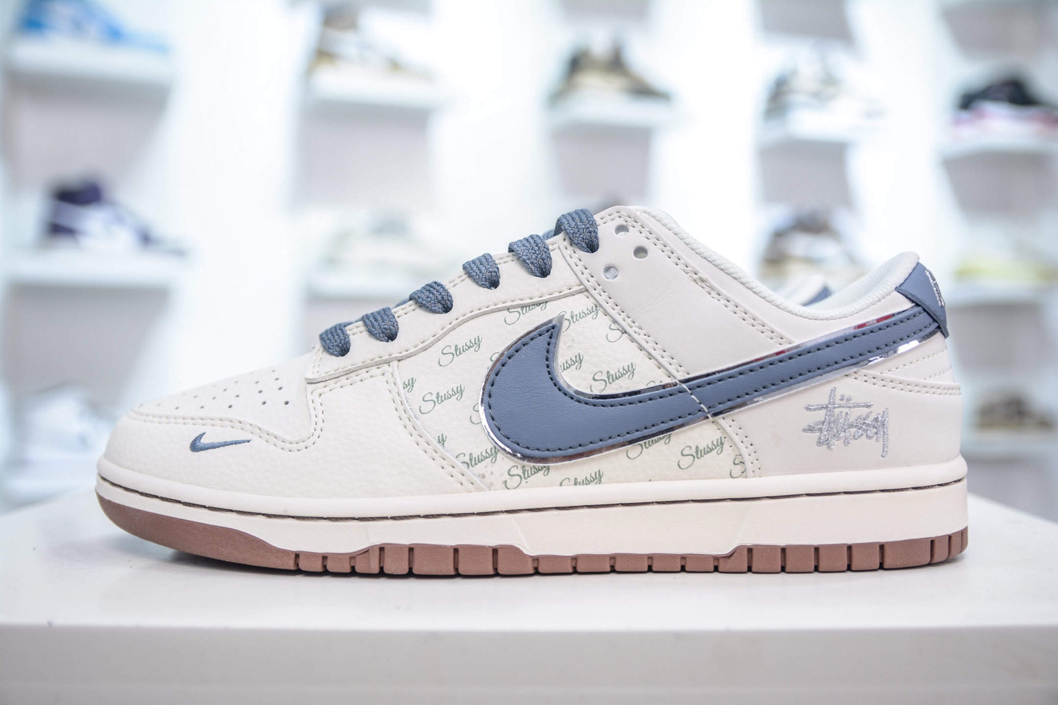 Nike SB Dunk Low x Stussy 斯图西联名-白浅蓝棕 ZH2598-247