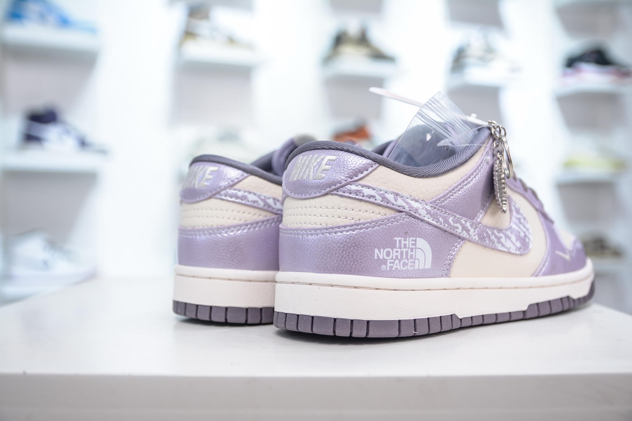 Nike SB Dunk Low x The North Face 北面联名-白紫亮面 KK1333-039