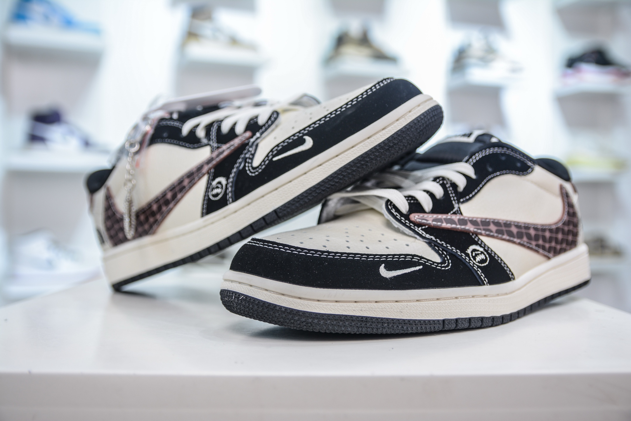 TS x Air Jordan 1 Retro Low x The North Face 北面联名-米棕方格 XS2024-036