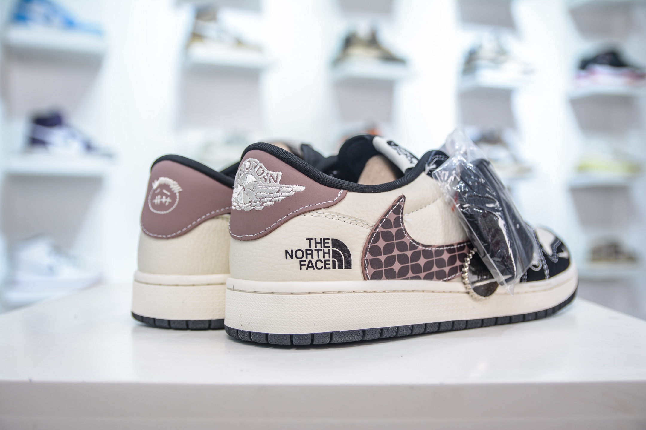 TS x Air Jordan 1 Retro Low x The North Face 北面联名-米棕方格 XS2024-036